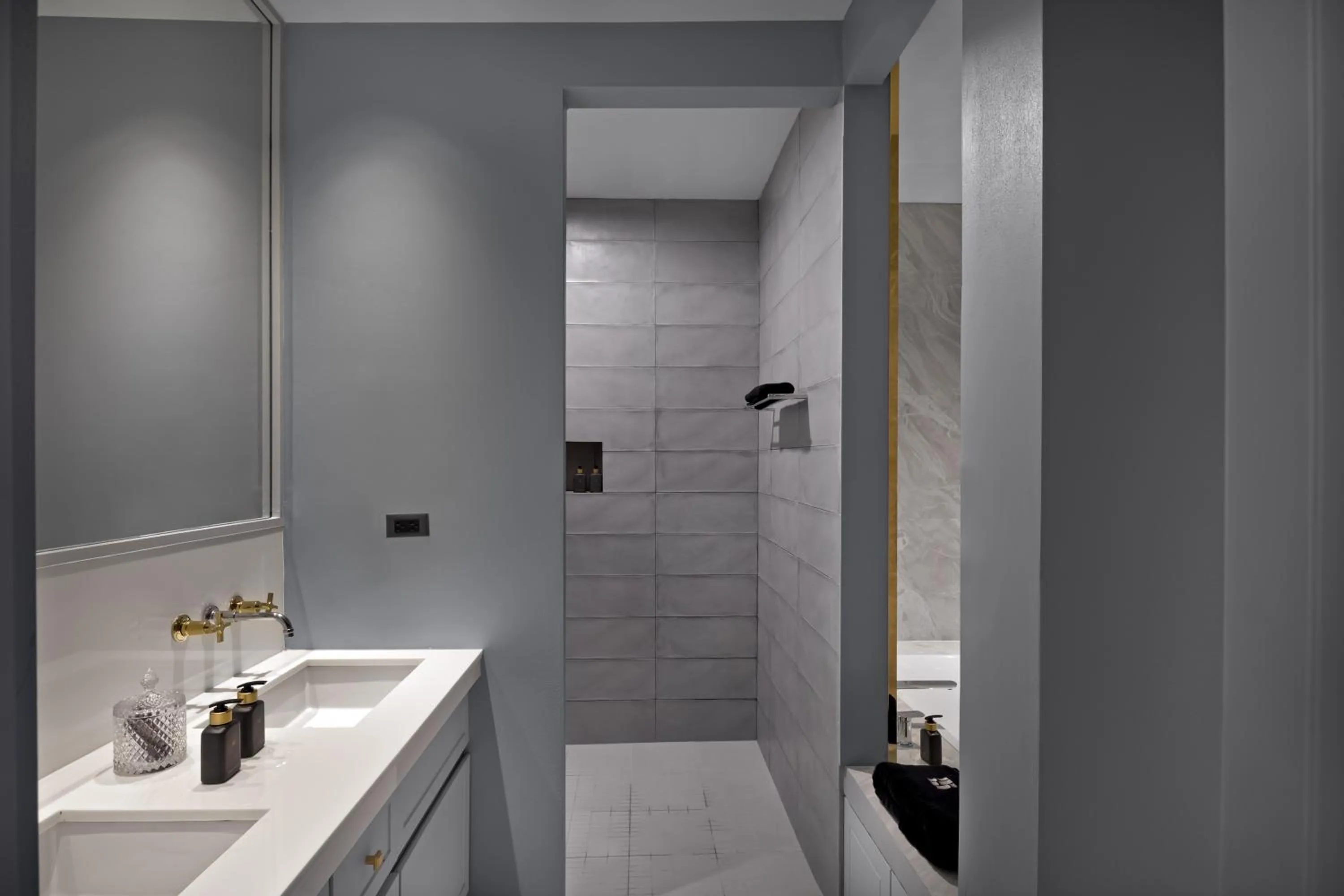 Shower in Sirinati Ban Thung Samo Khao Kho