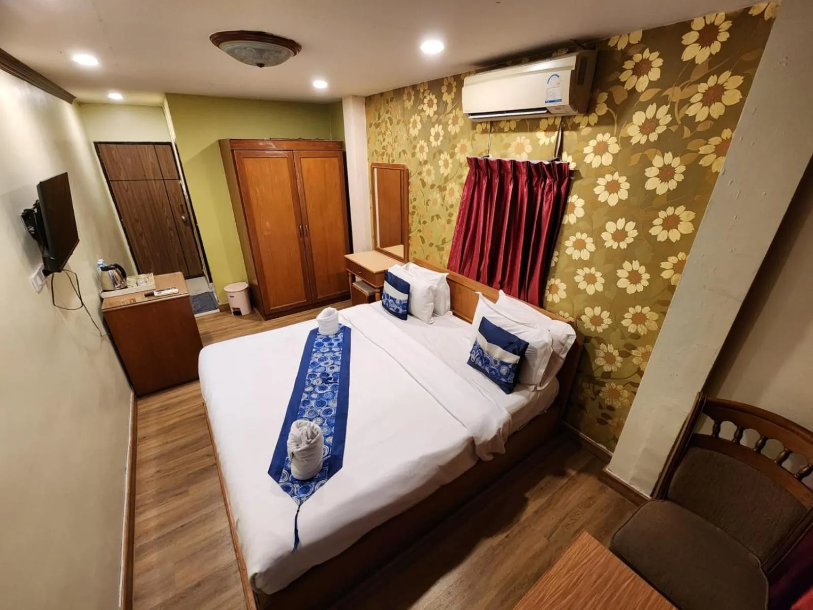 Bed in Star Residency Hotel
