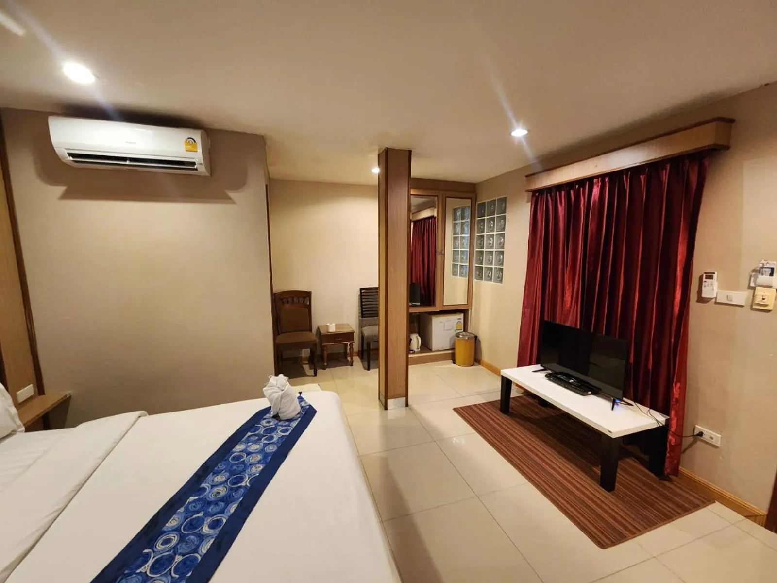 Bed in Star Residency Hotel