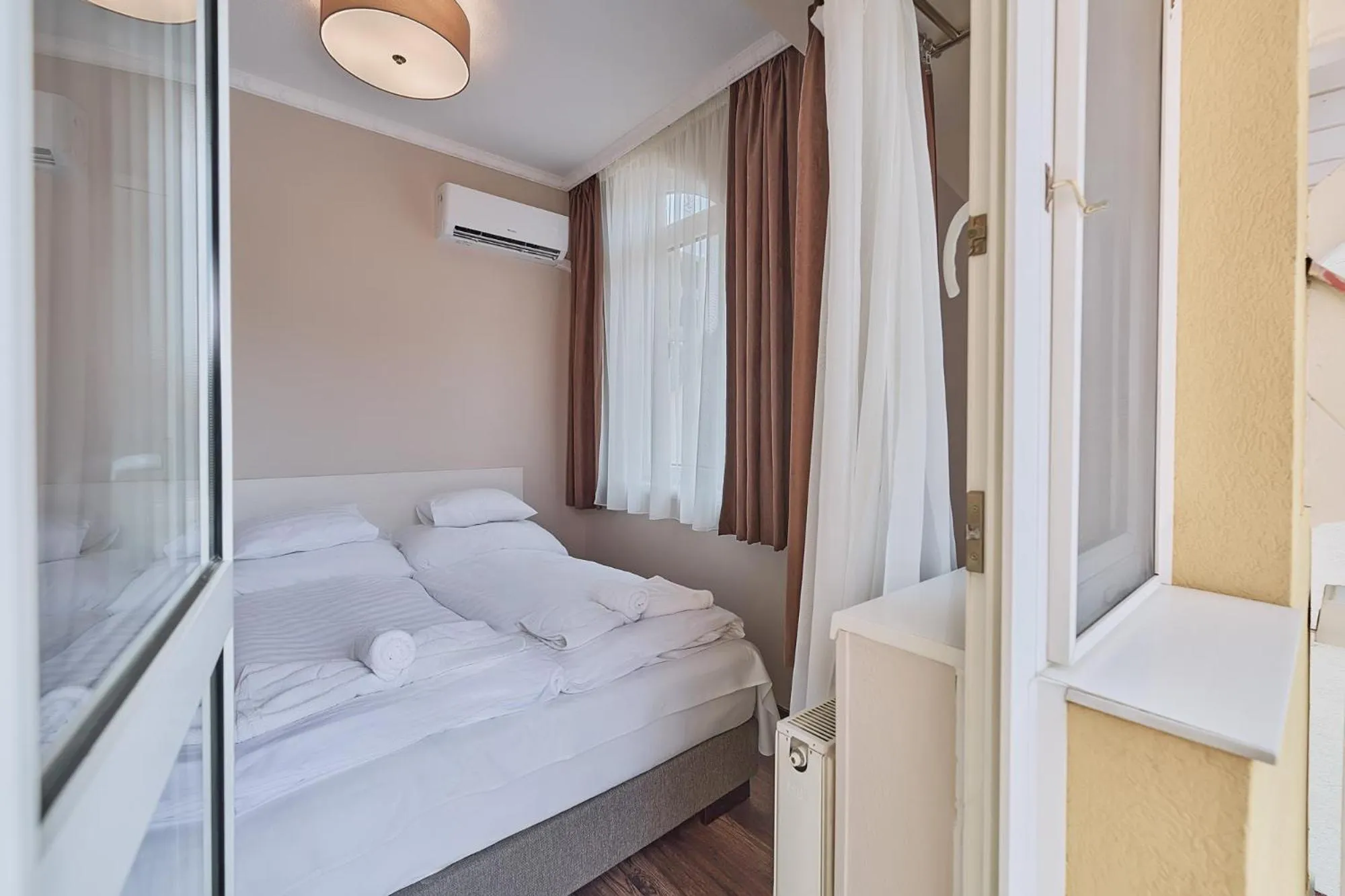 Bed in Tokajer Wellness Panzió