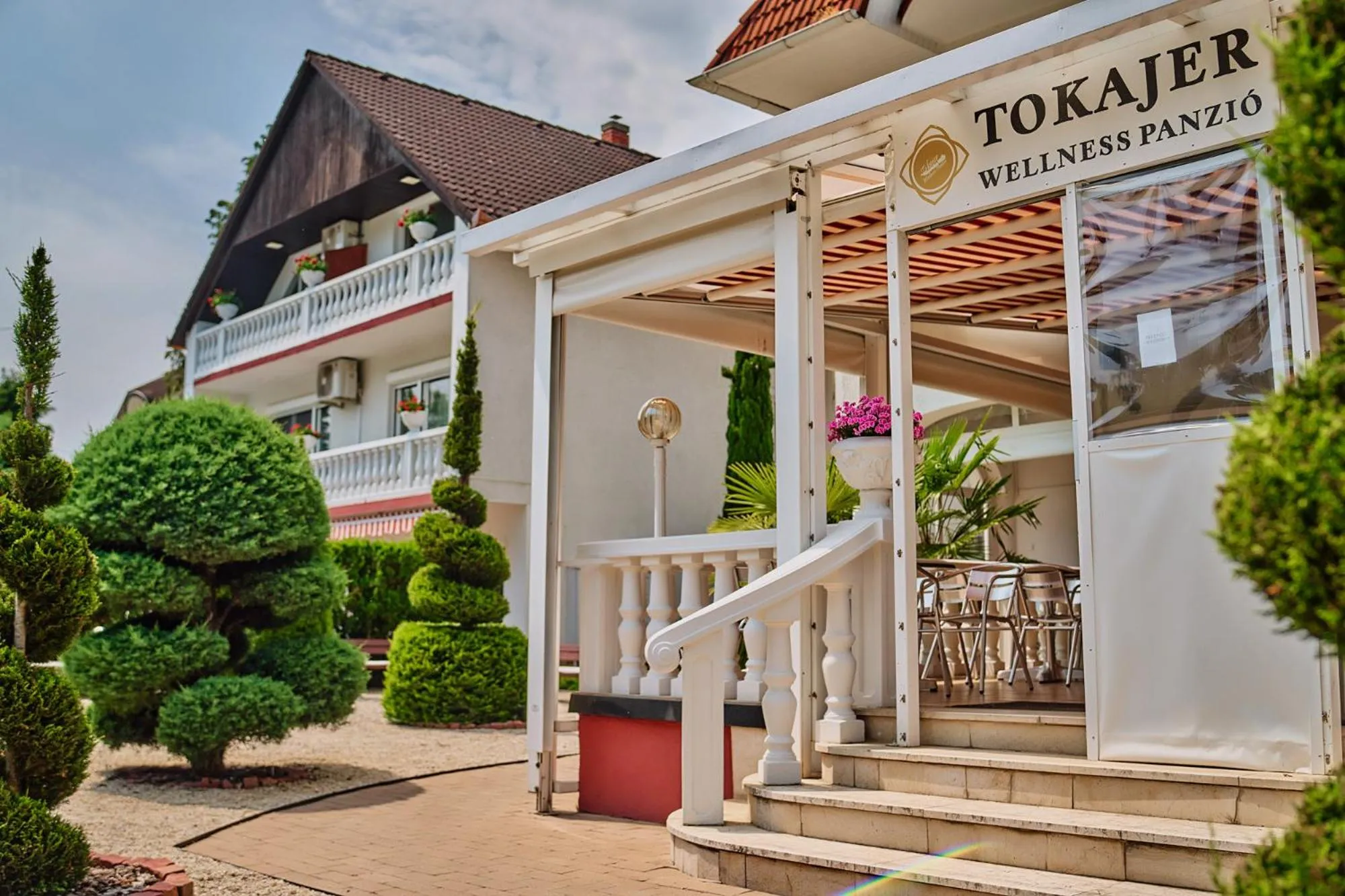 Facade/entrance in Tokajer Wellness Panzió