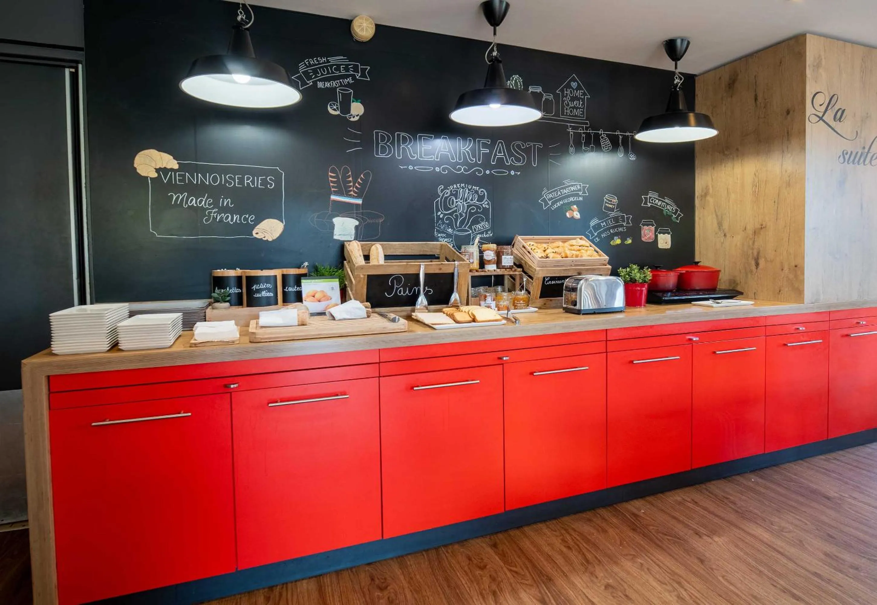 Breakfast in B&B HOTEL Limoges 3