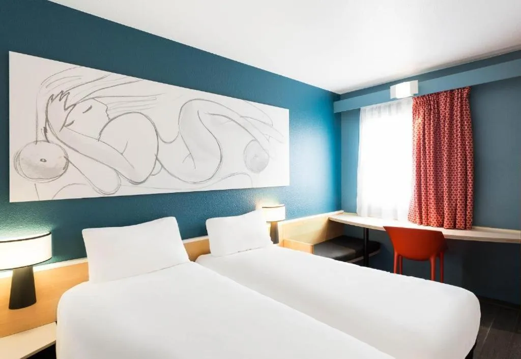 Bedroom, Bed in ibis Limoges Nord