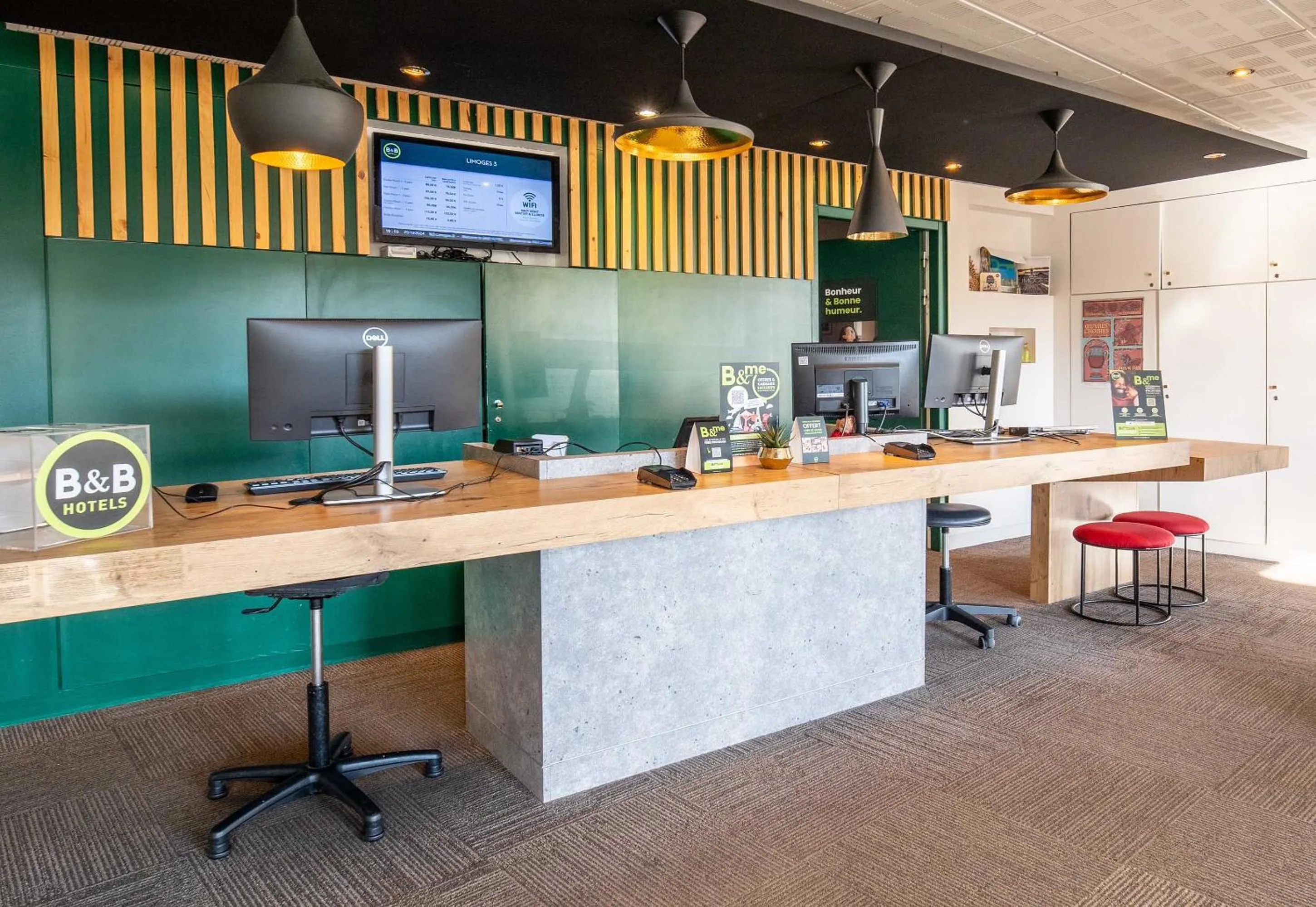 TV and multimedia in B&B HOTEL Limoges 3