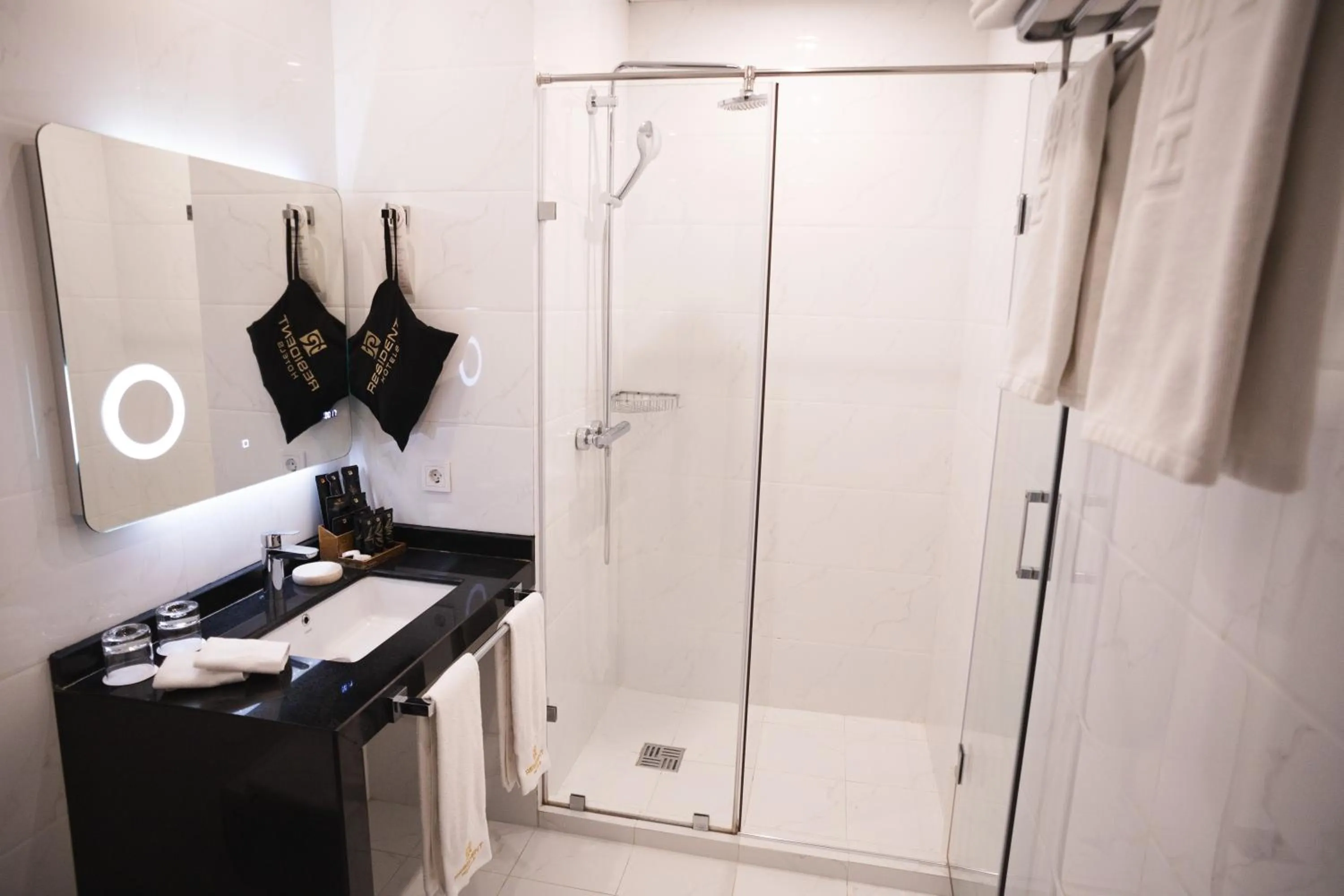 Shower in Resident City Hotel