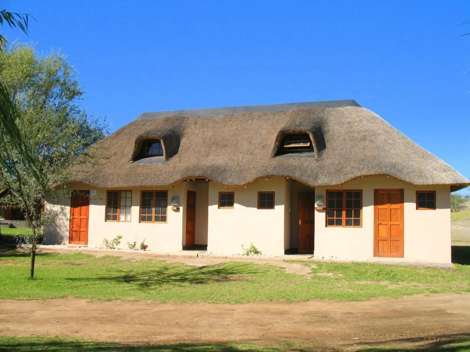 Property building in Oranjerus Resort