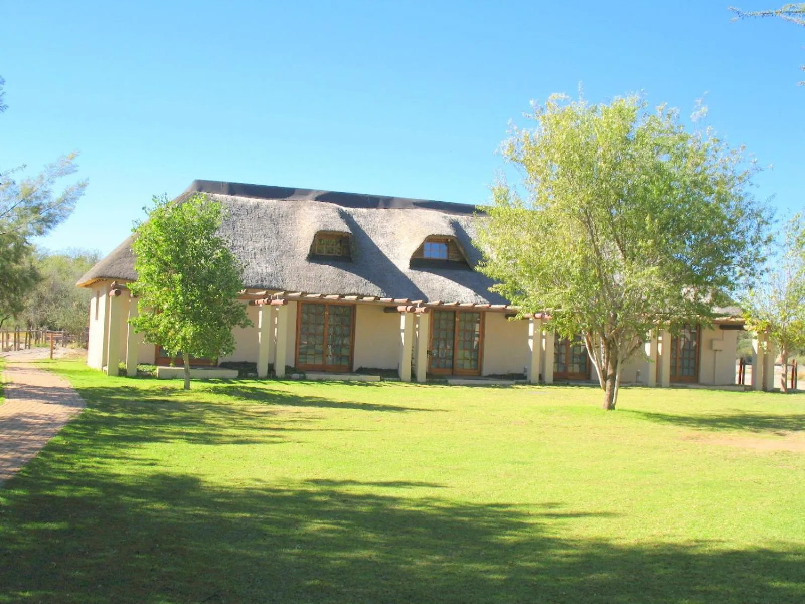 Property building in Oranjerus Resort