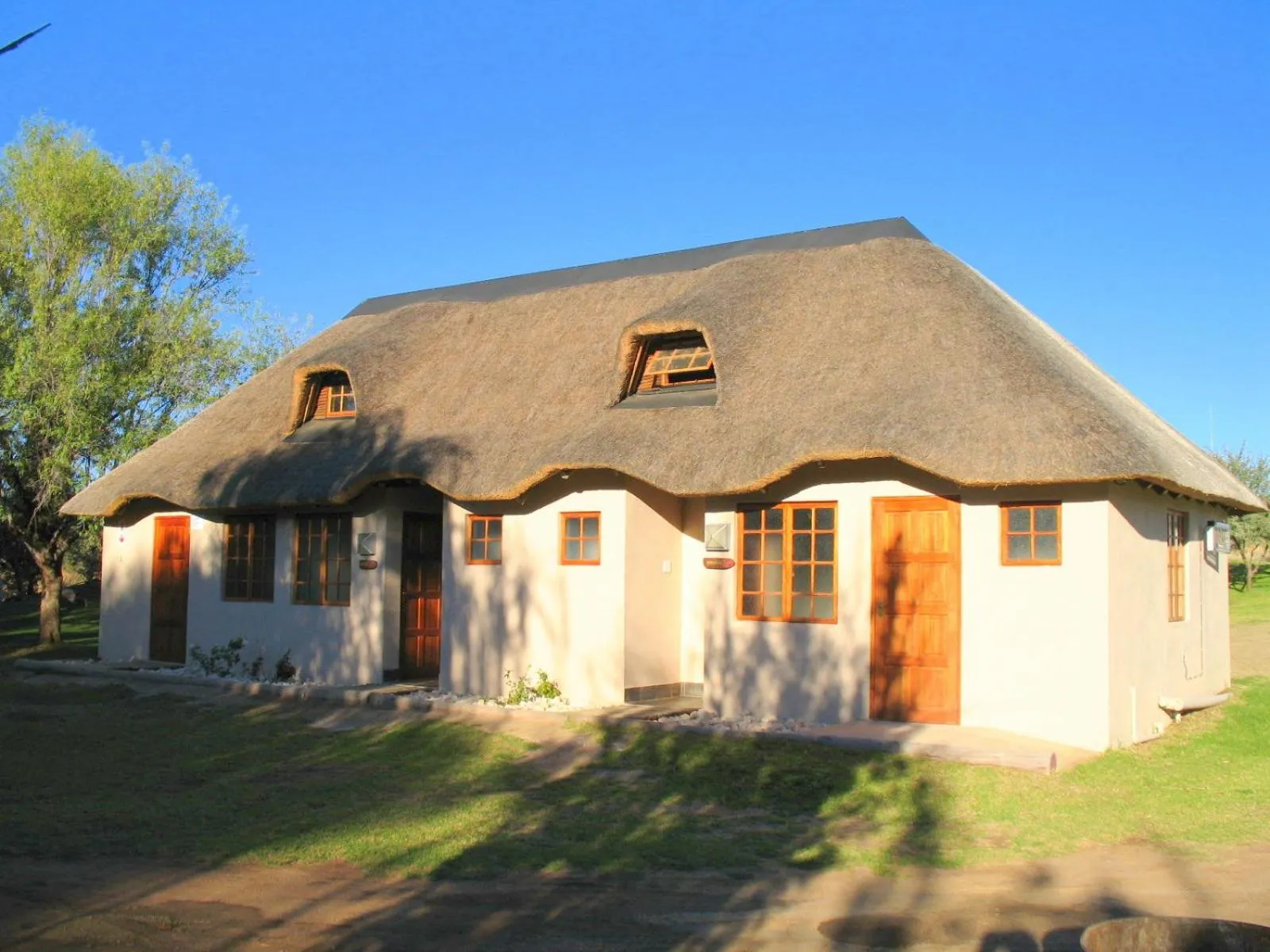 Property building in Oranjerus Resort