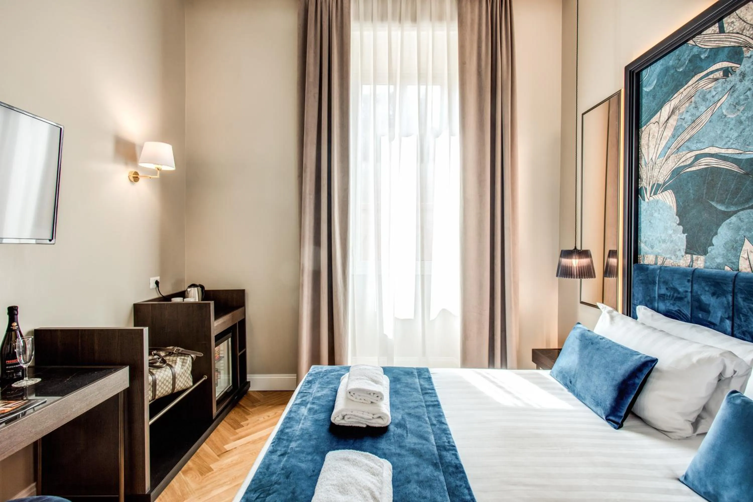 Bed in Hotel 55 Fifty-Five - Maison d'Art Collection