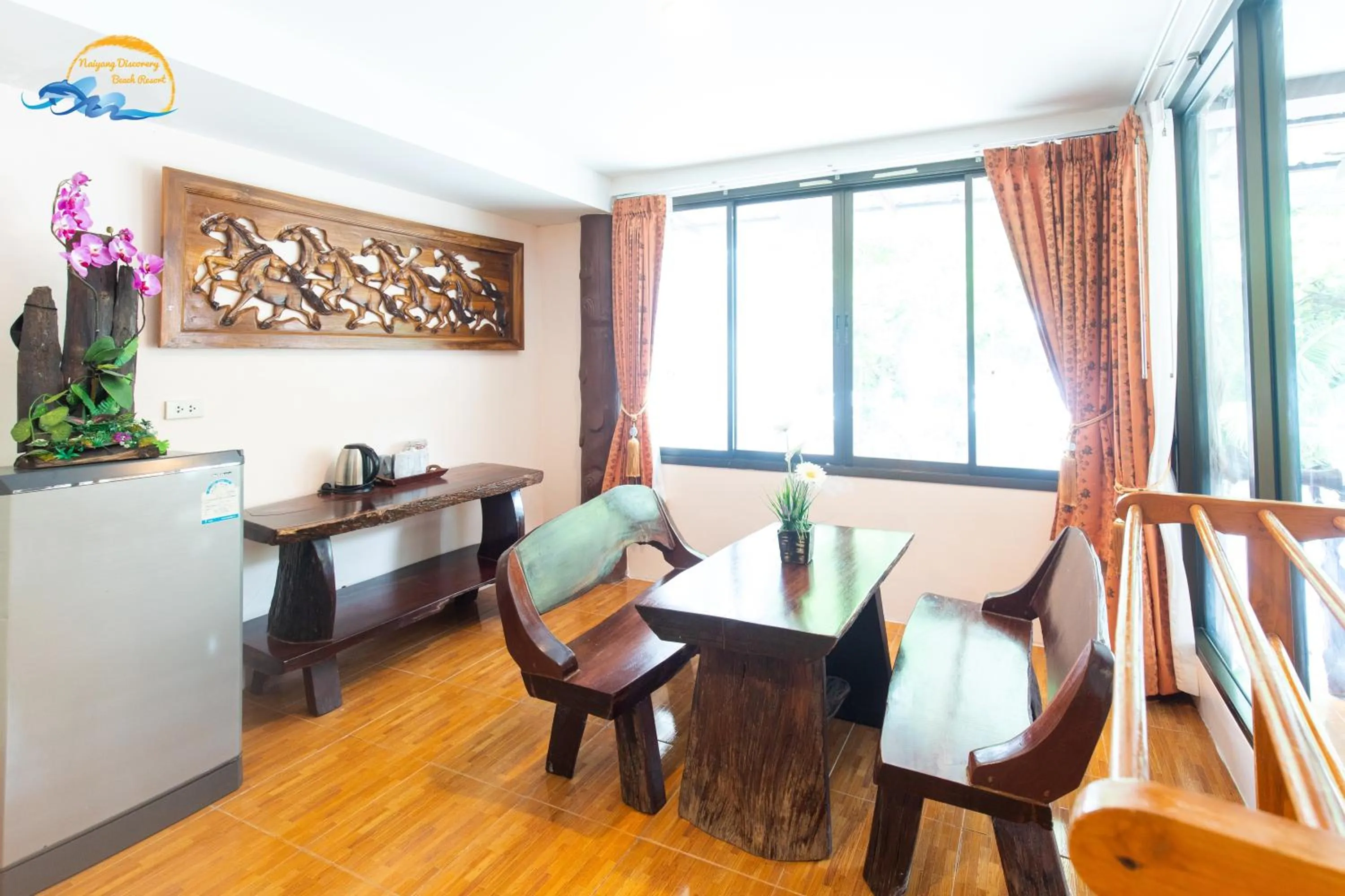 Restaurant/places to eat in Naiyang Discovery Beach Resort