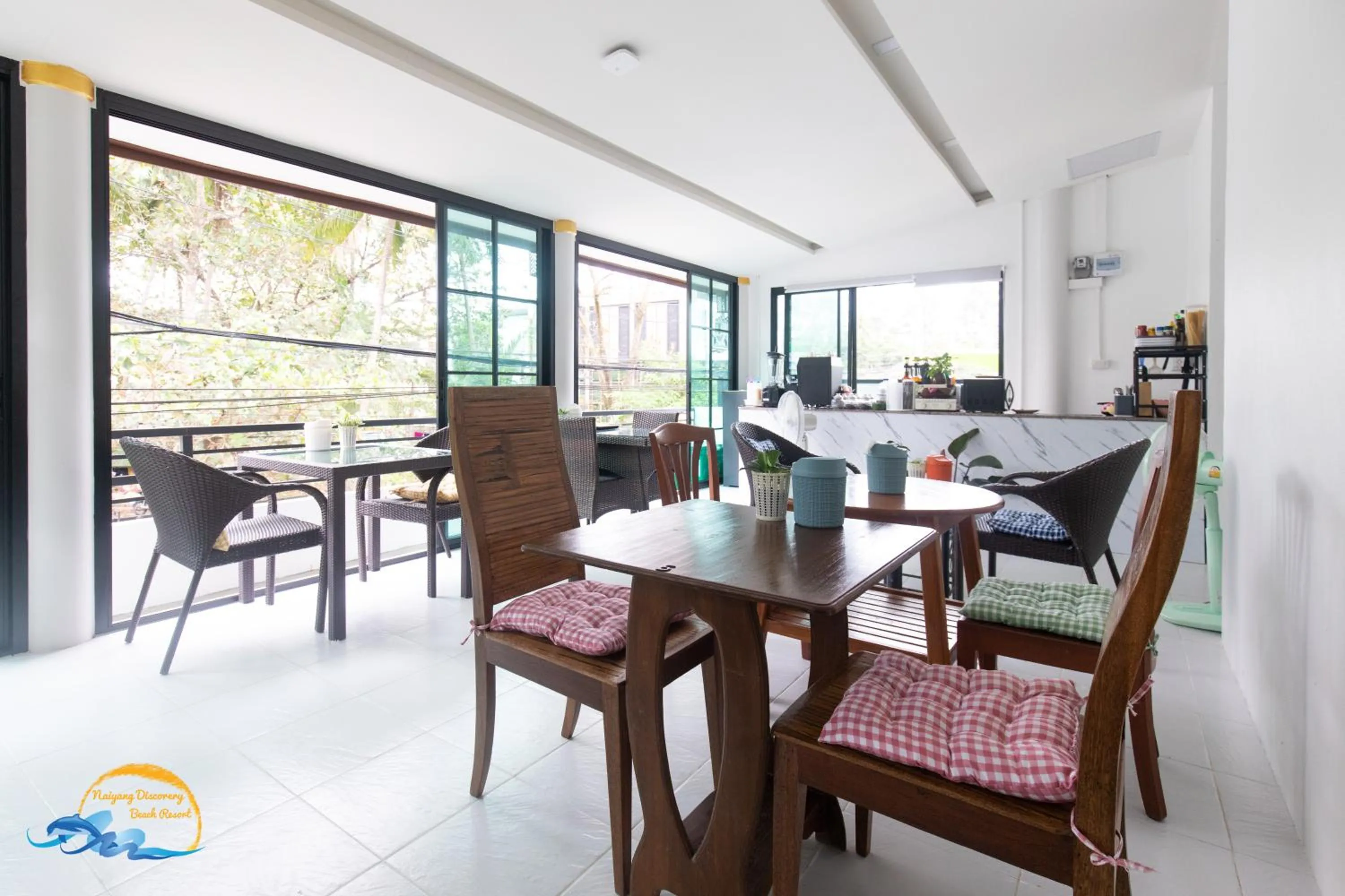 Restaurant/places to eat in Naiyang Discovery Beach Resort