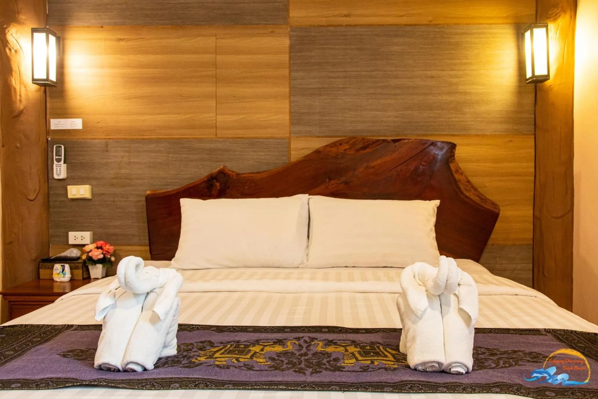 Photo of the whole room, Bed in Naiyang Discovery Beach Resort