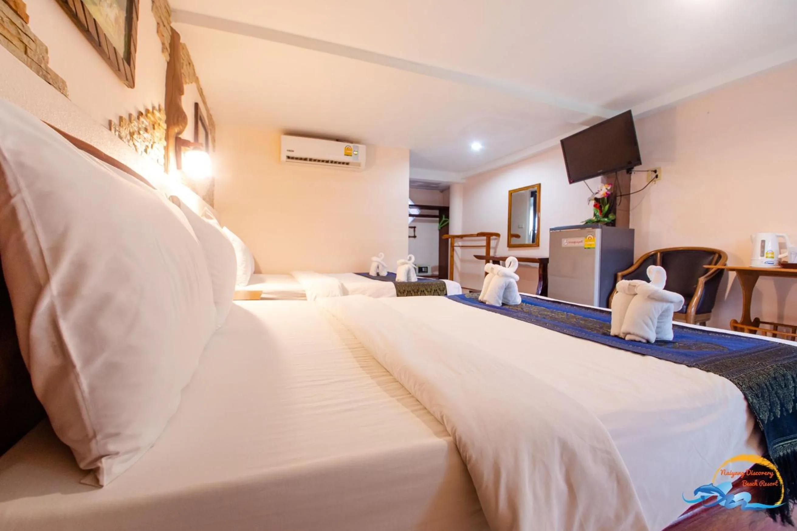 Photo of the whole room, Bed in Naiyang Discovery Beach Resort