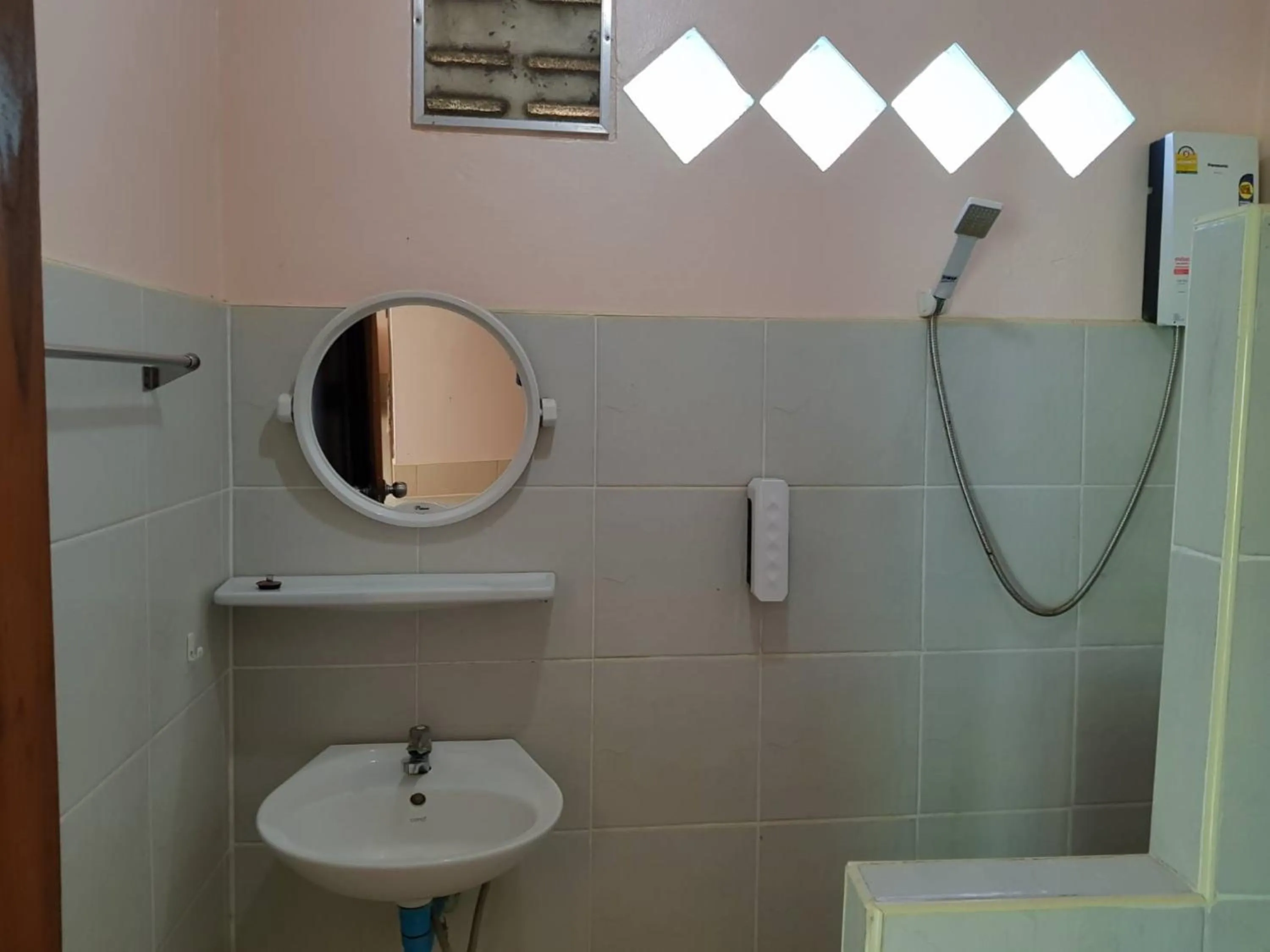 Bathroom in Discovery House Hotel SHA Plus