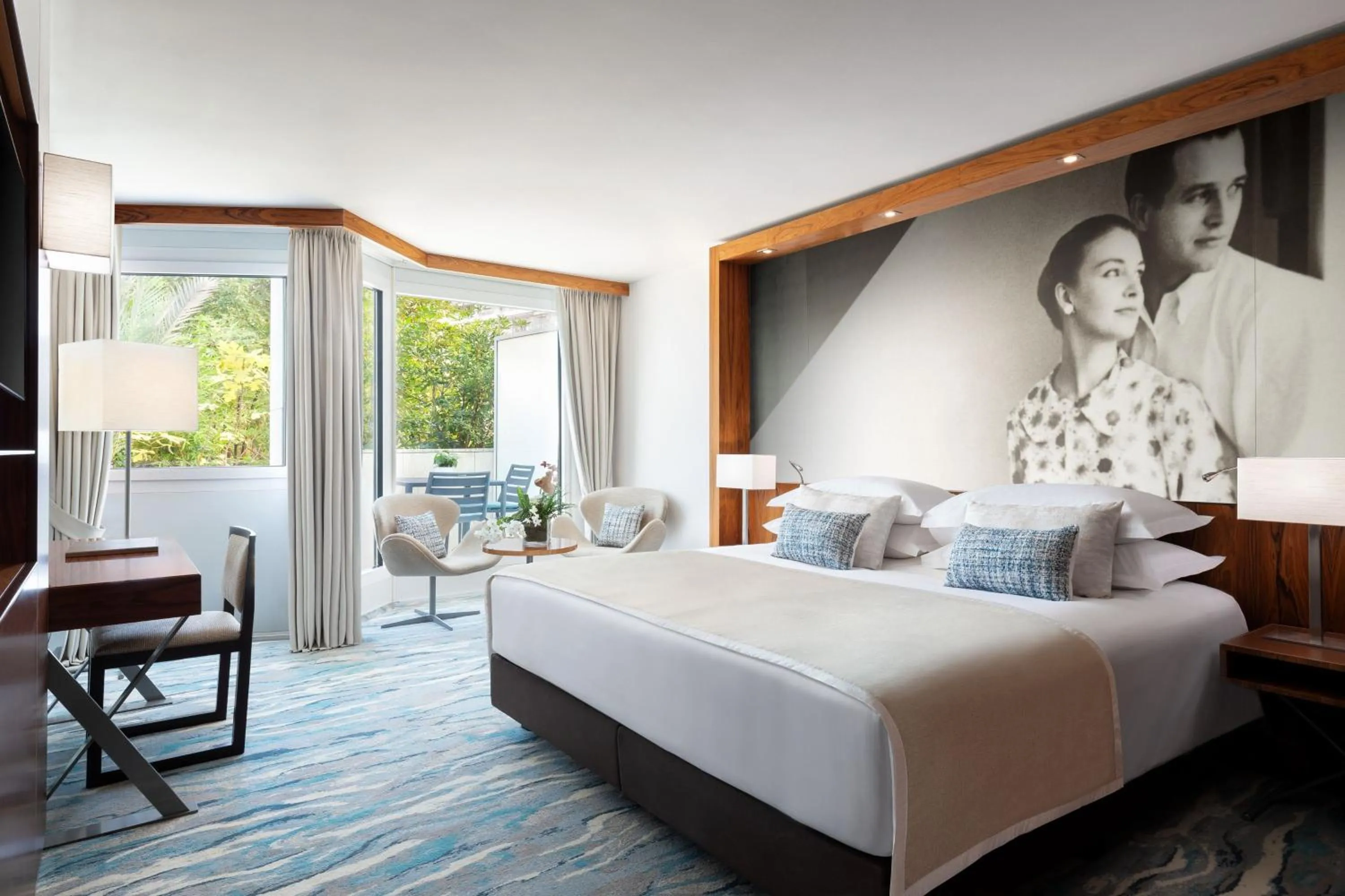 Photo of the whole room, Bed in JW Marriott Cannes