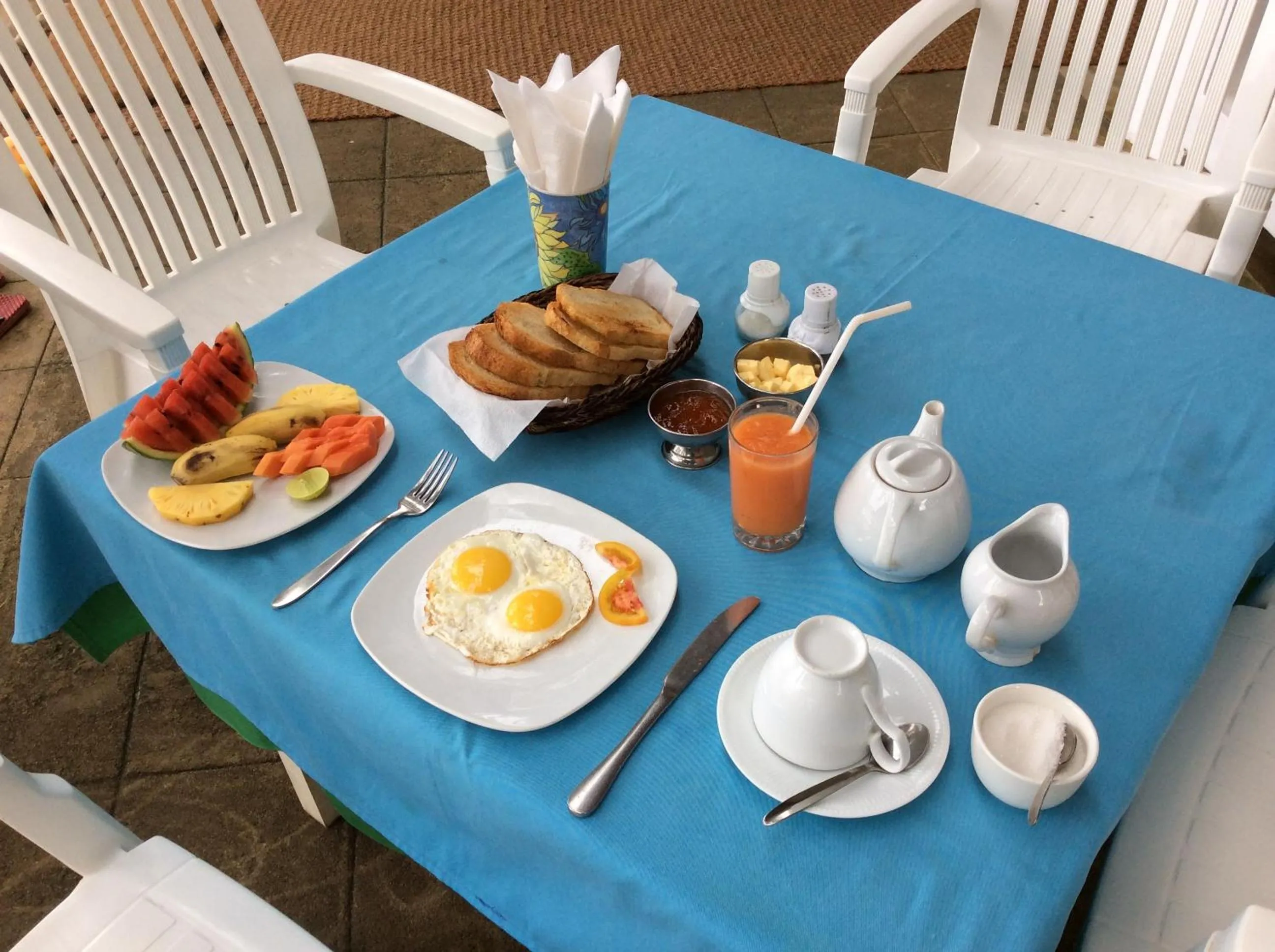 Continental breakfast in International Beach Hotel & Restaurant