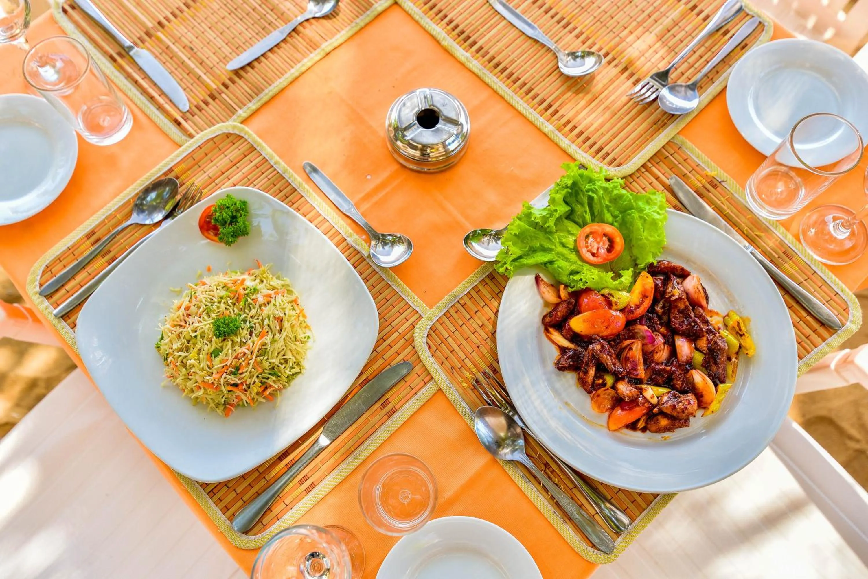 Food in International Beach Hotel & Restaurant