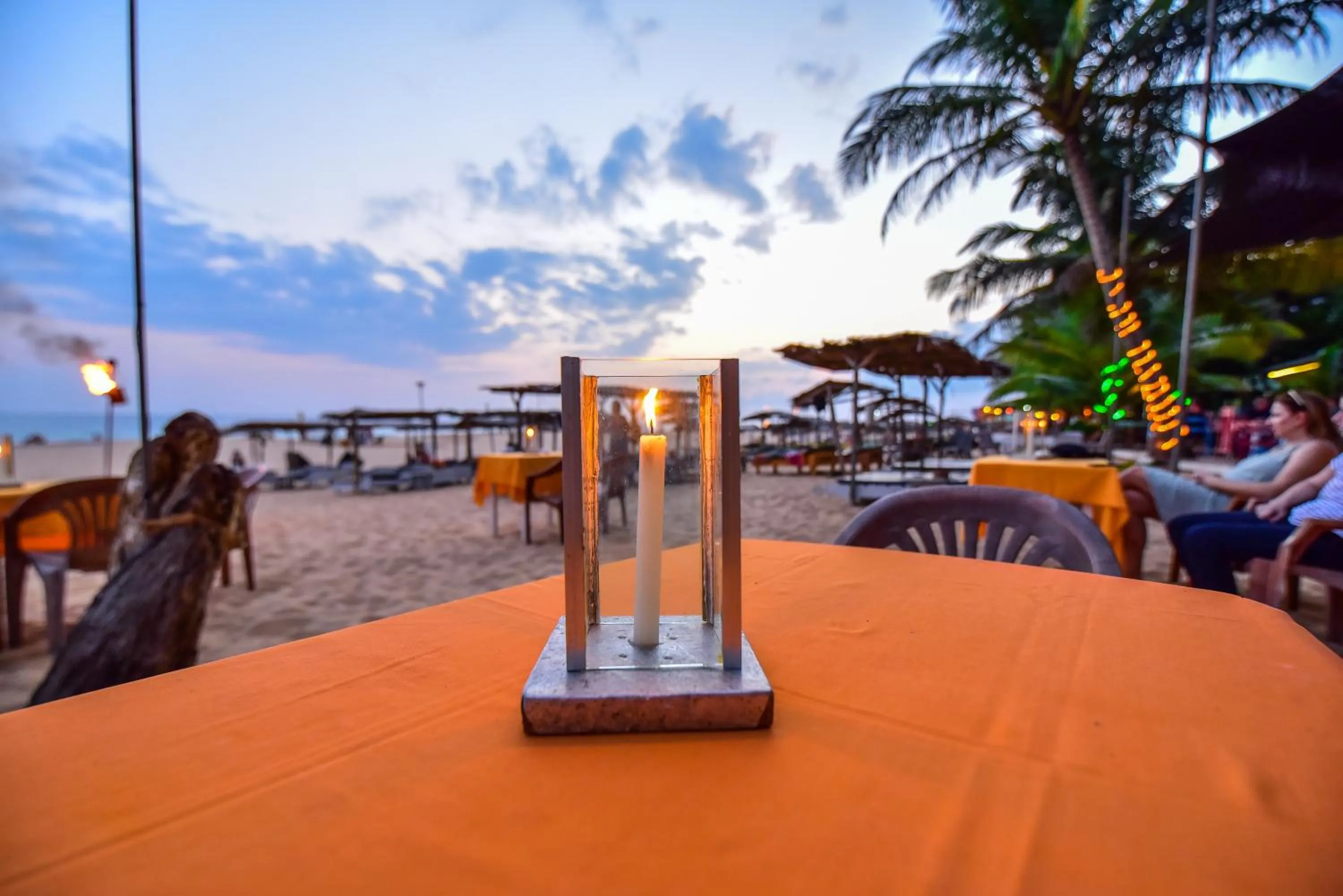 Restaurant/places to eat in International Beach Hotel & Restaurant