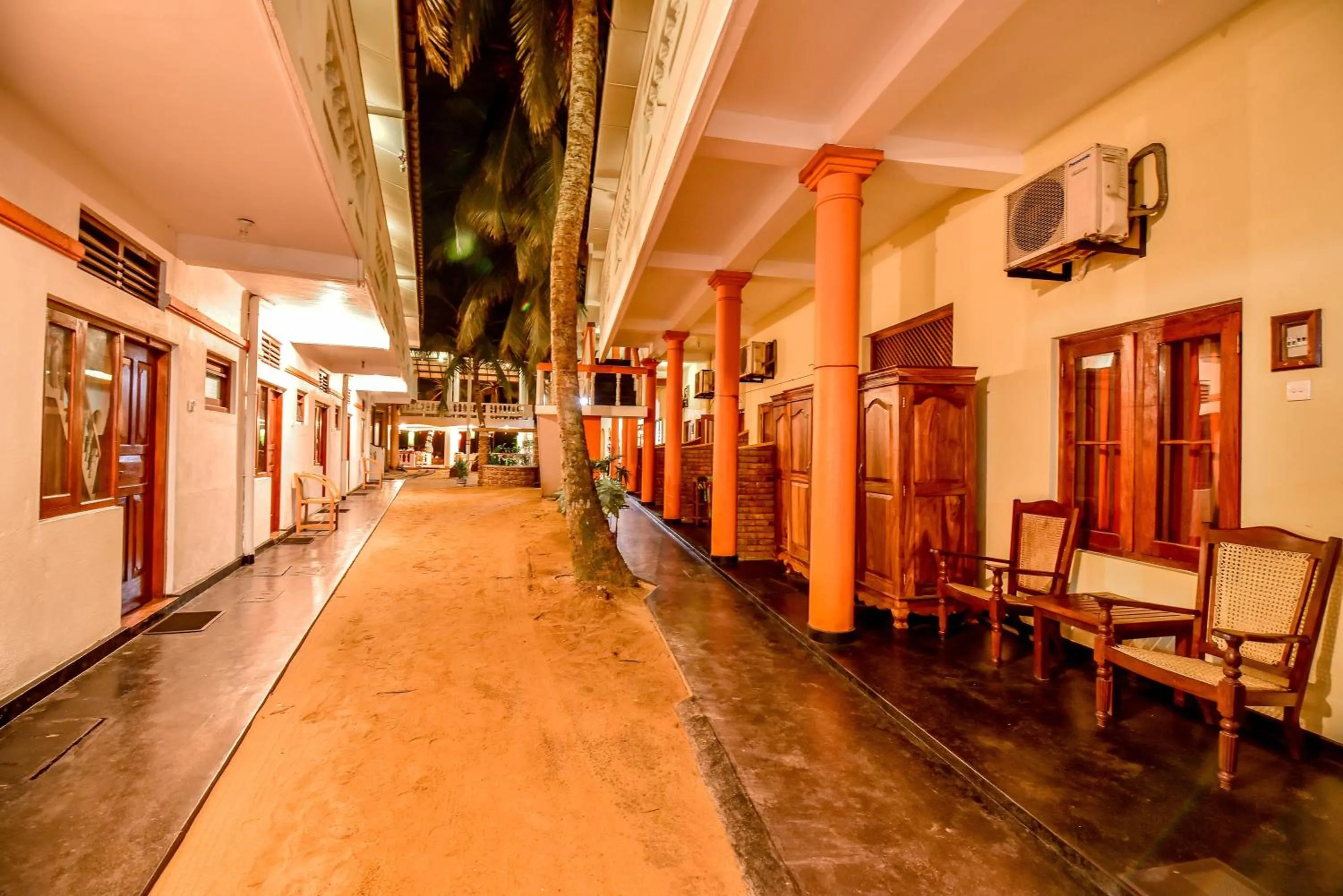 Area and facilities in International Beach Hotel & Restaurant