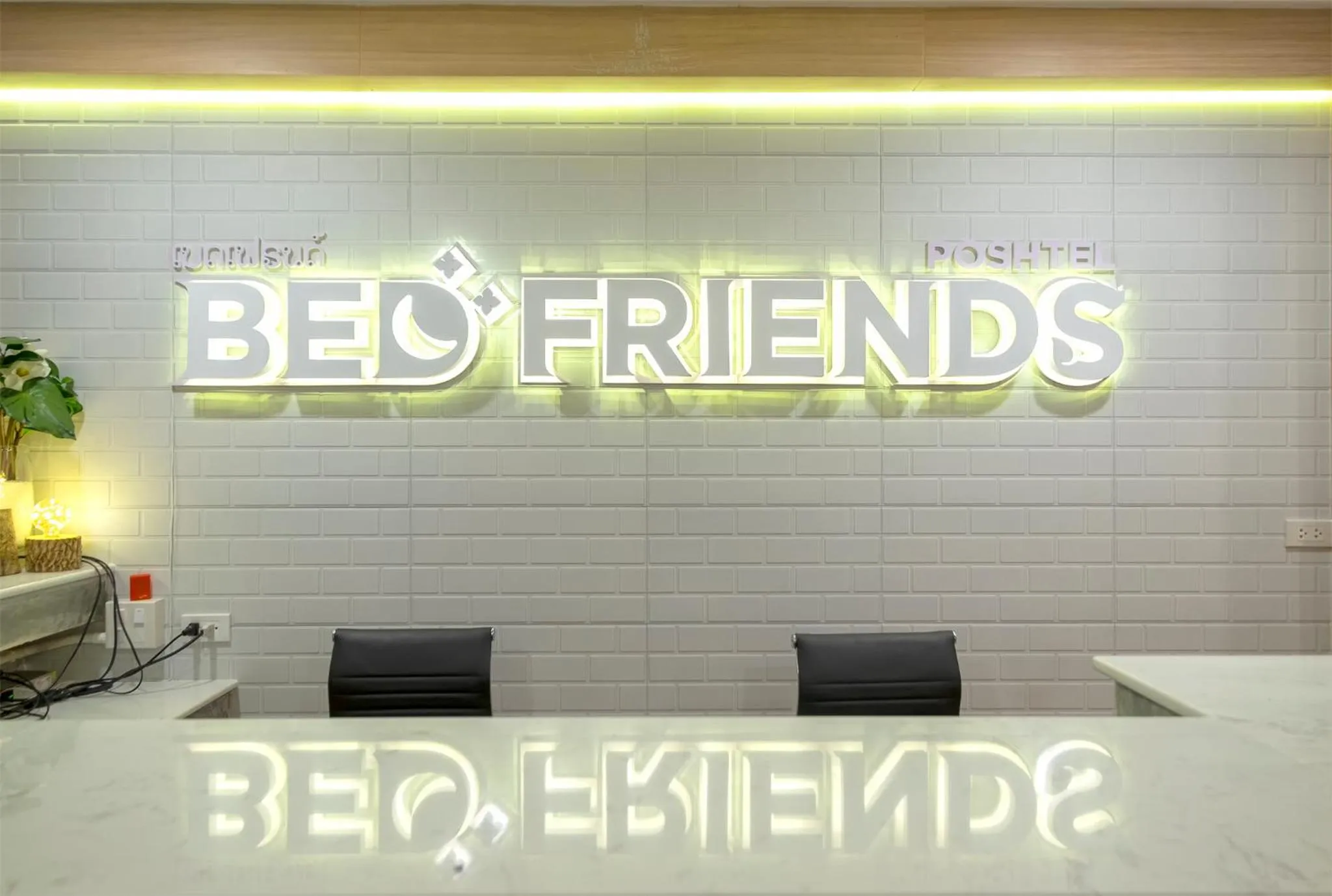 Property logo or sign in BED Friends Poshtel