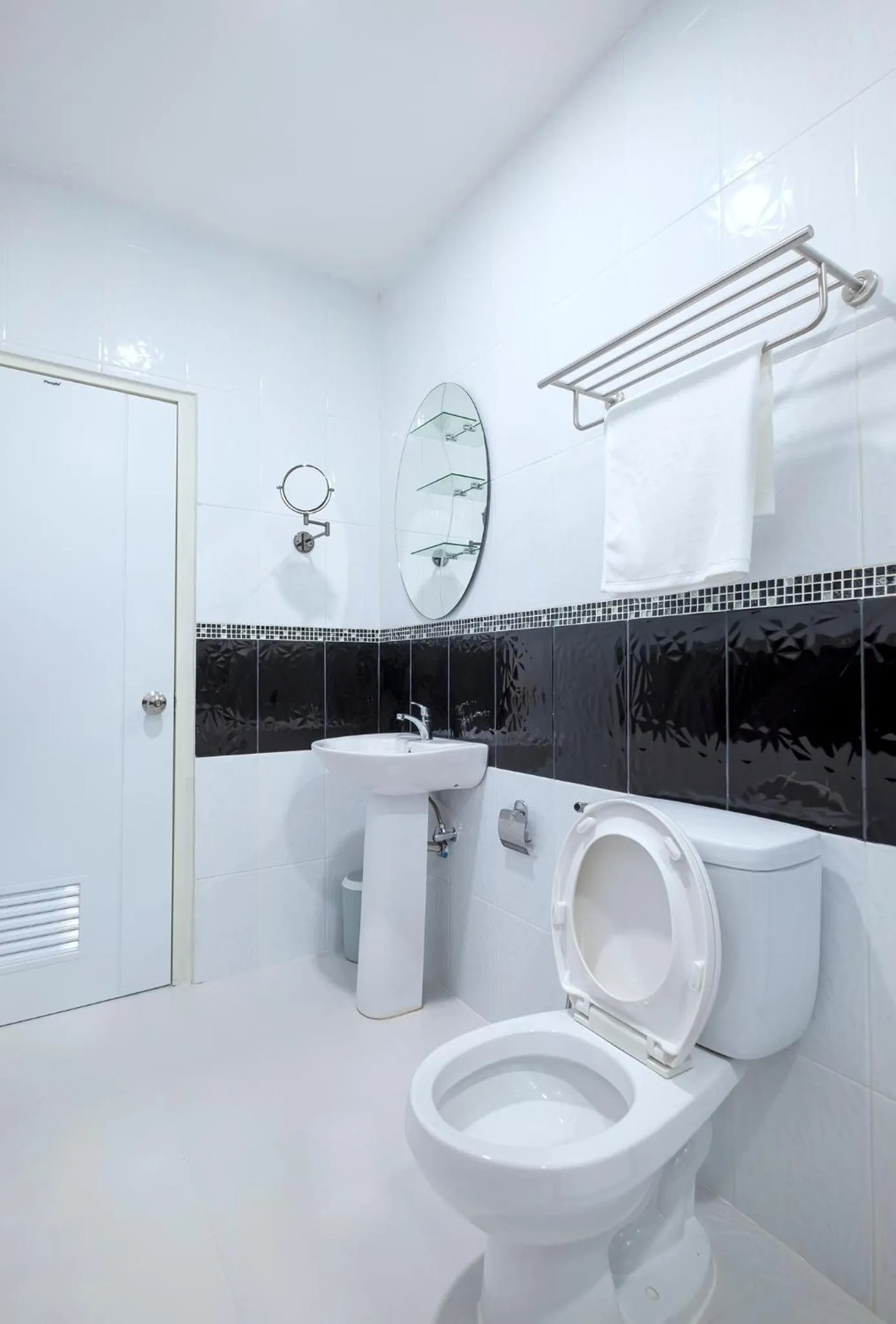 Bathroom in BED Friends Poshtel