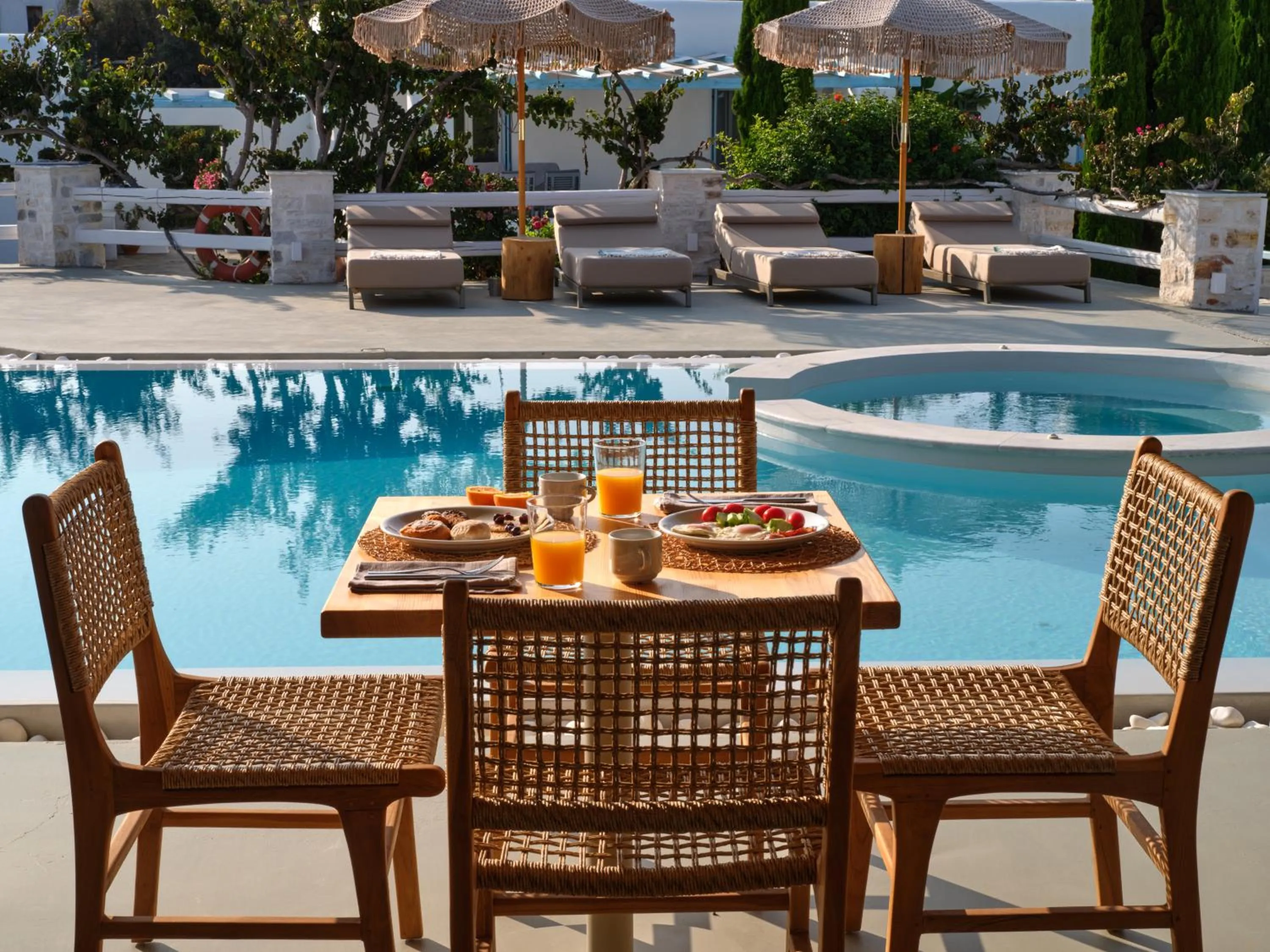Breakfast in Blue Mare Villas