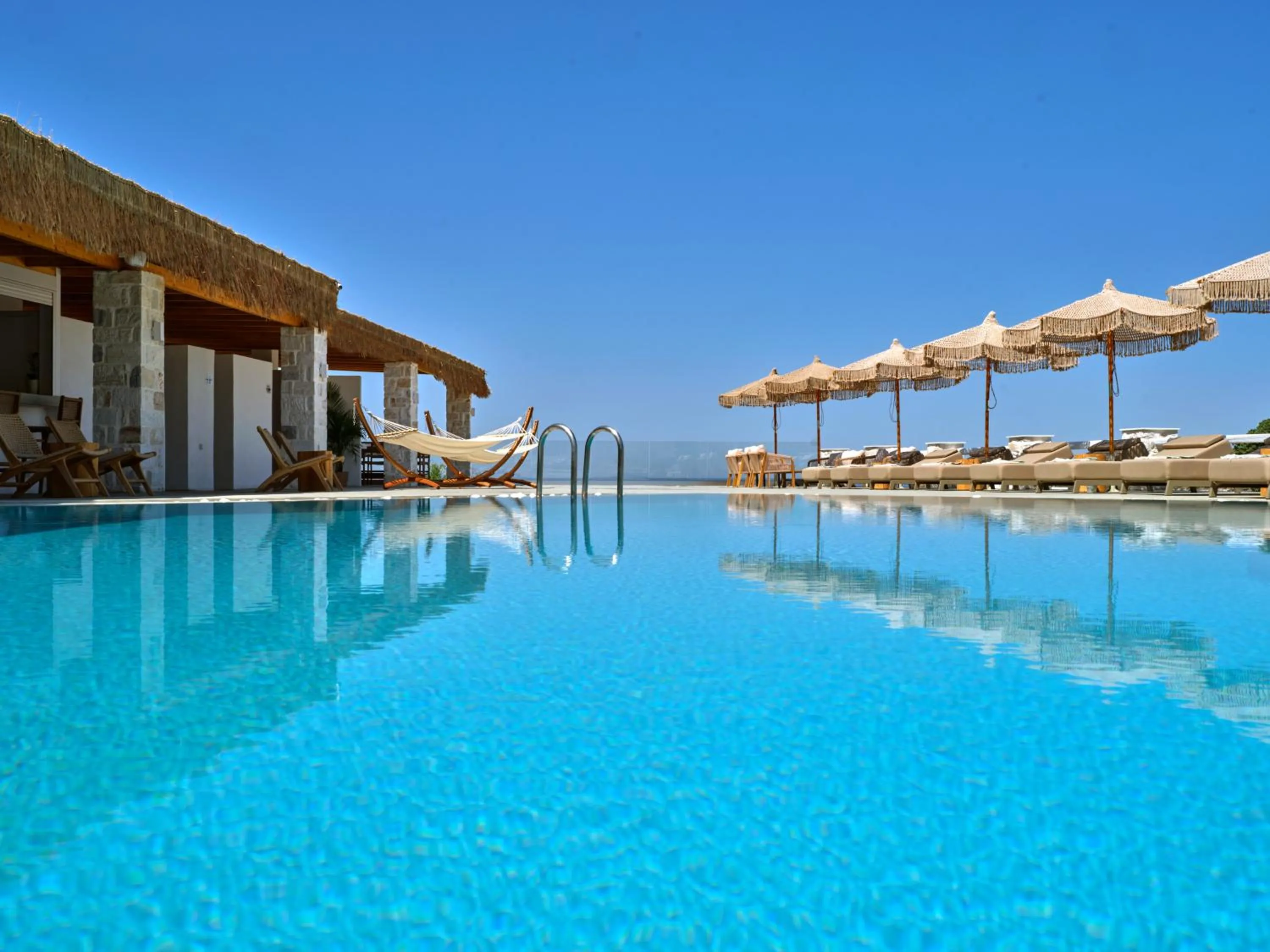 Swimming pool in Blue Mare Villas