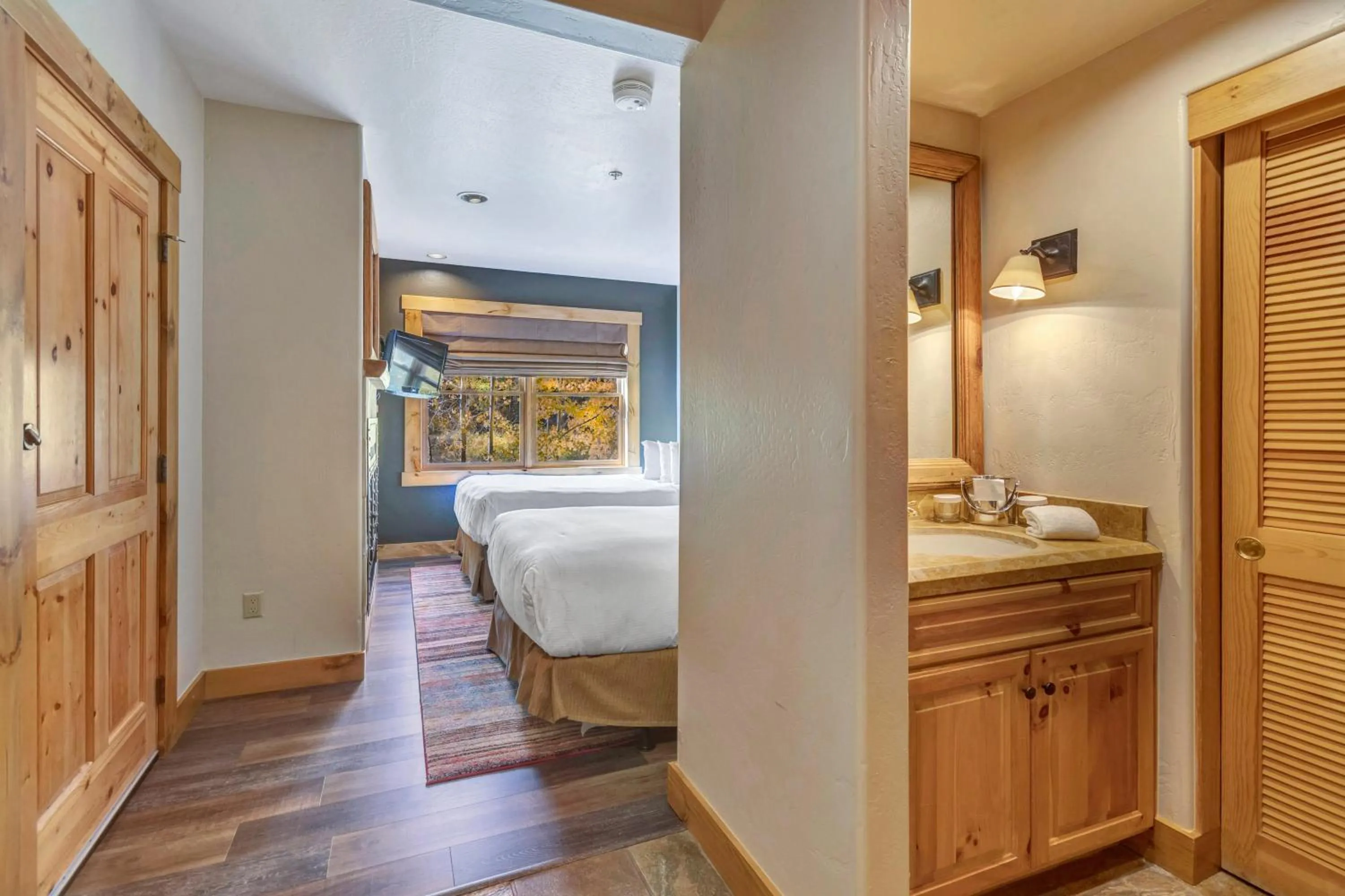 Bed in Mountain Lodge Telluride