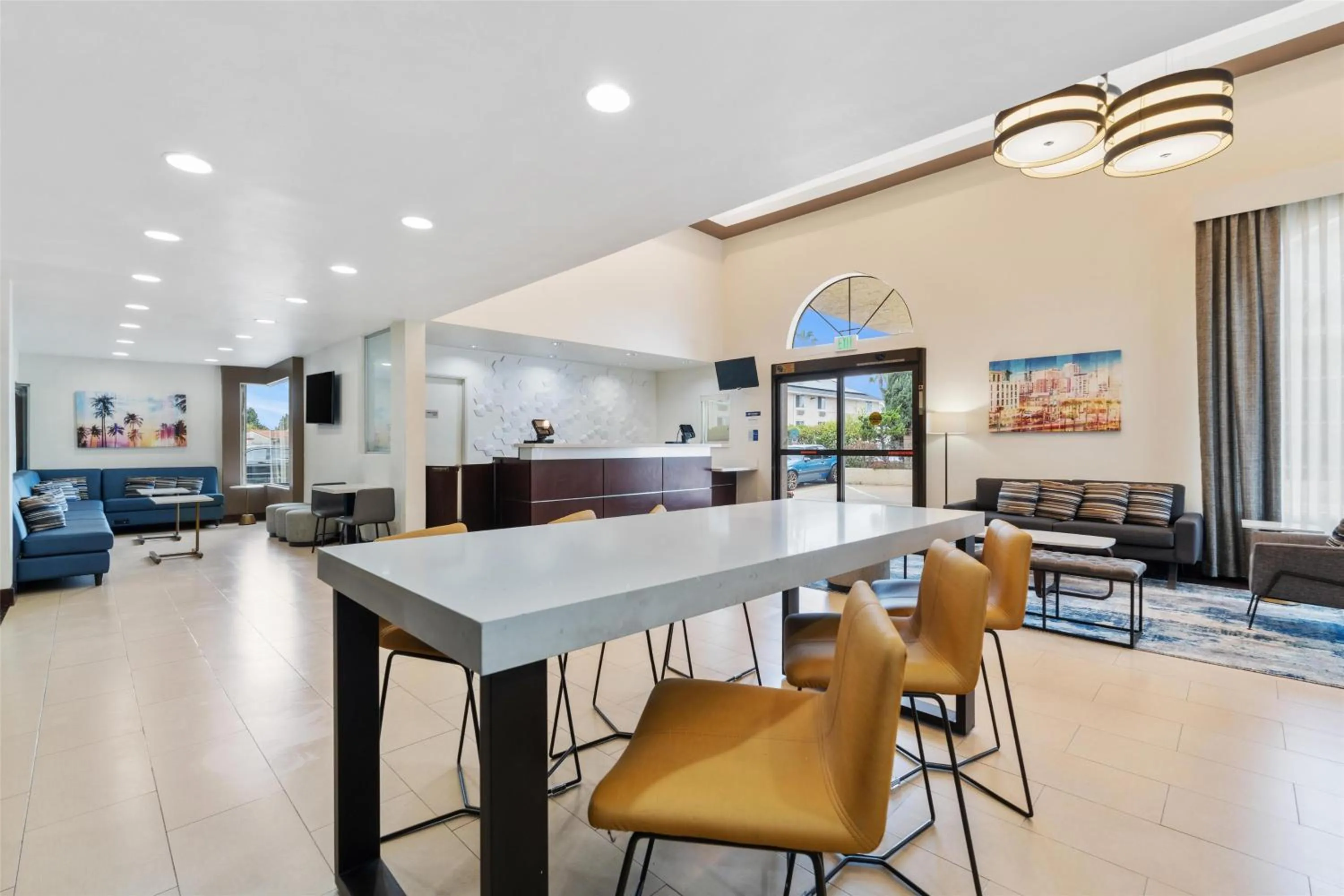 Lobby or reception in Best Western San Diego/Miramar Hotel