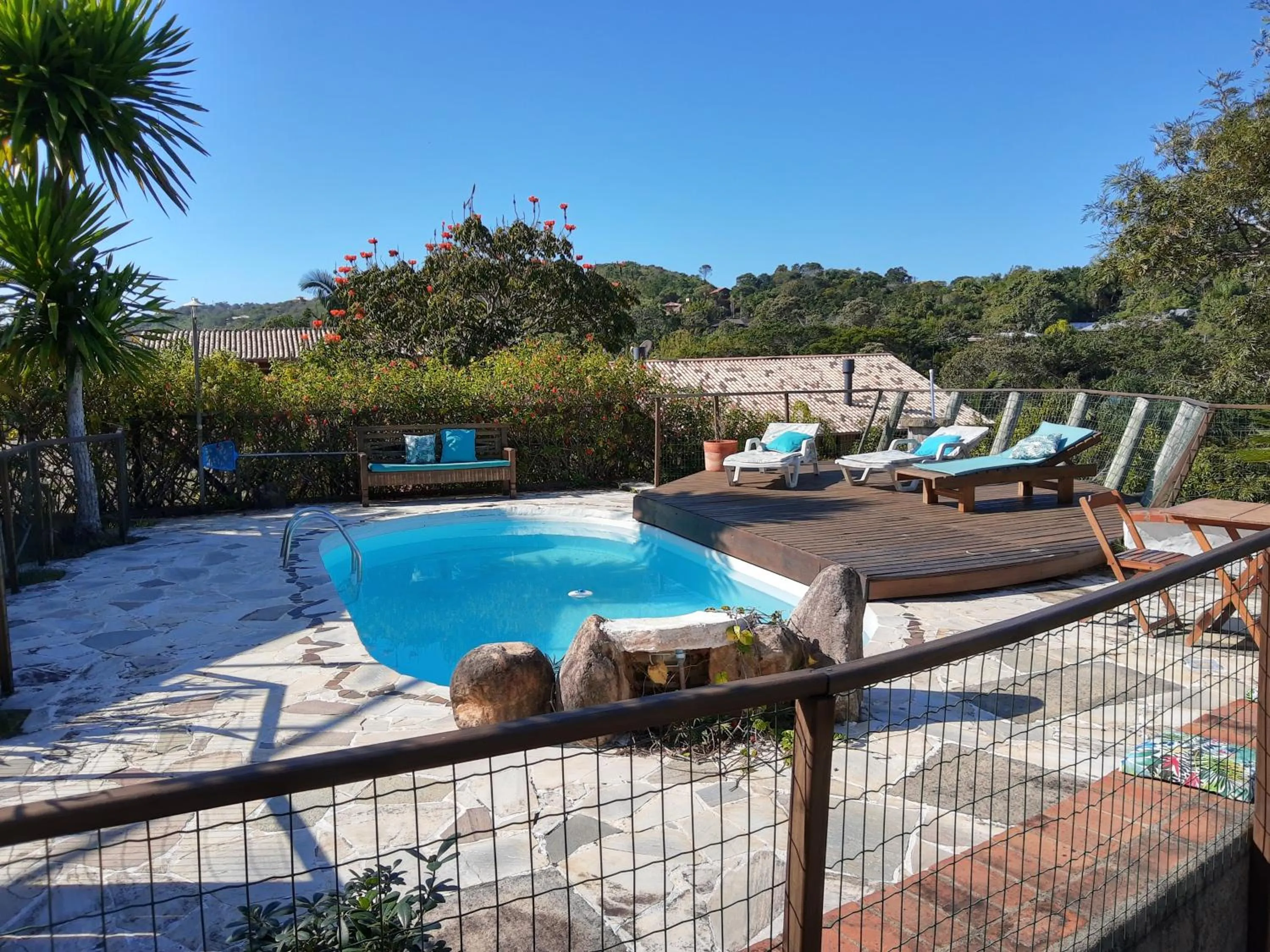 Swimming pool in Pousada Gopak