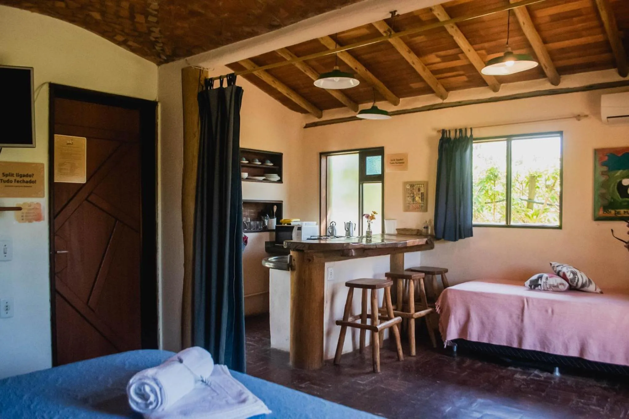 Photo of the whole room, Bed in Pousada Gopak