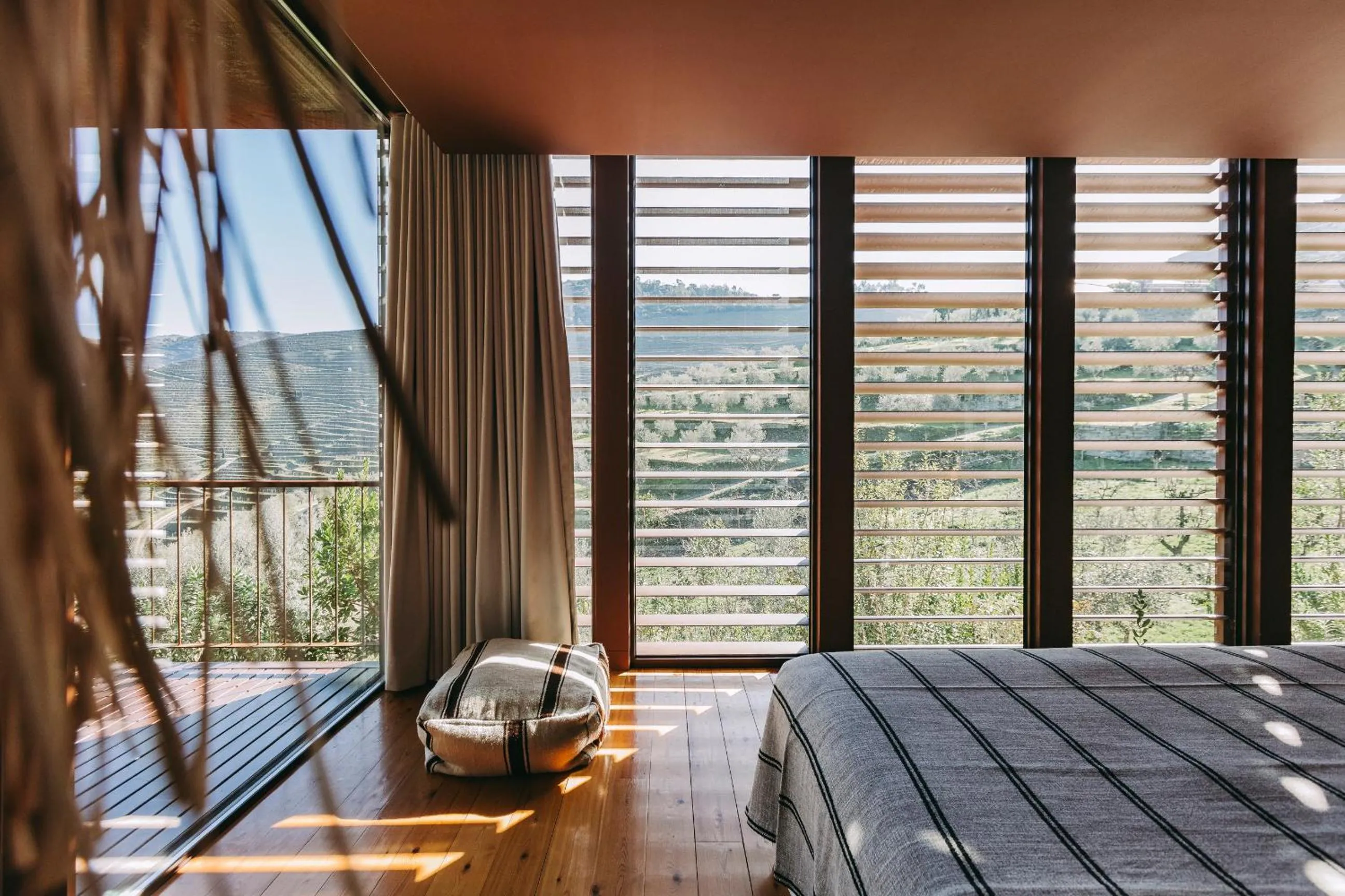 View (from property/room), Bed in Ventozelo Hotel & Quinta