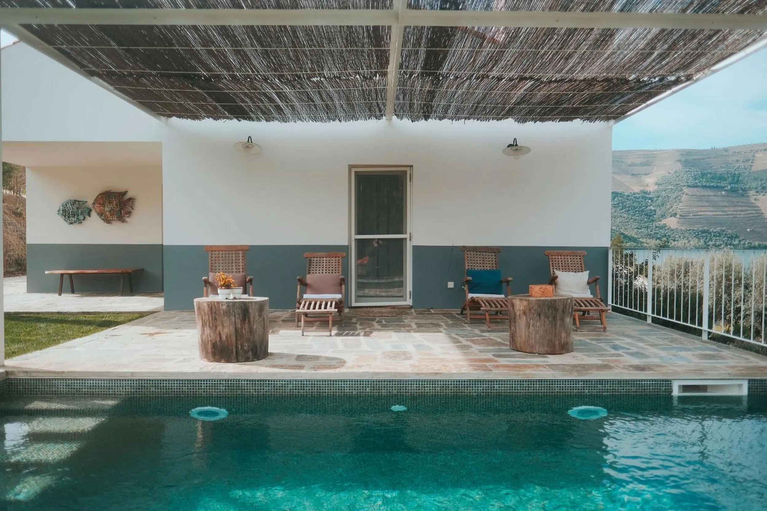 Swimming pool in Ventozelo Hotel & Quinta