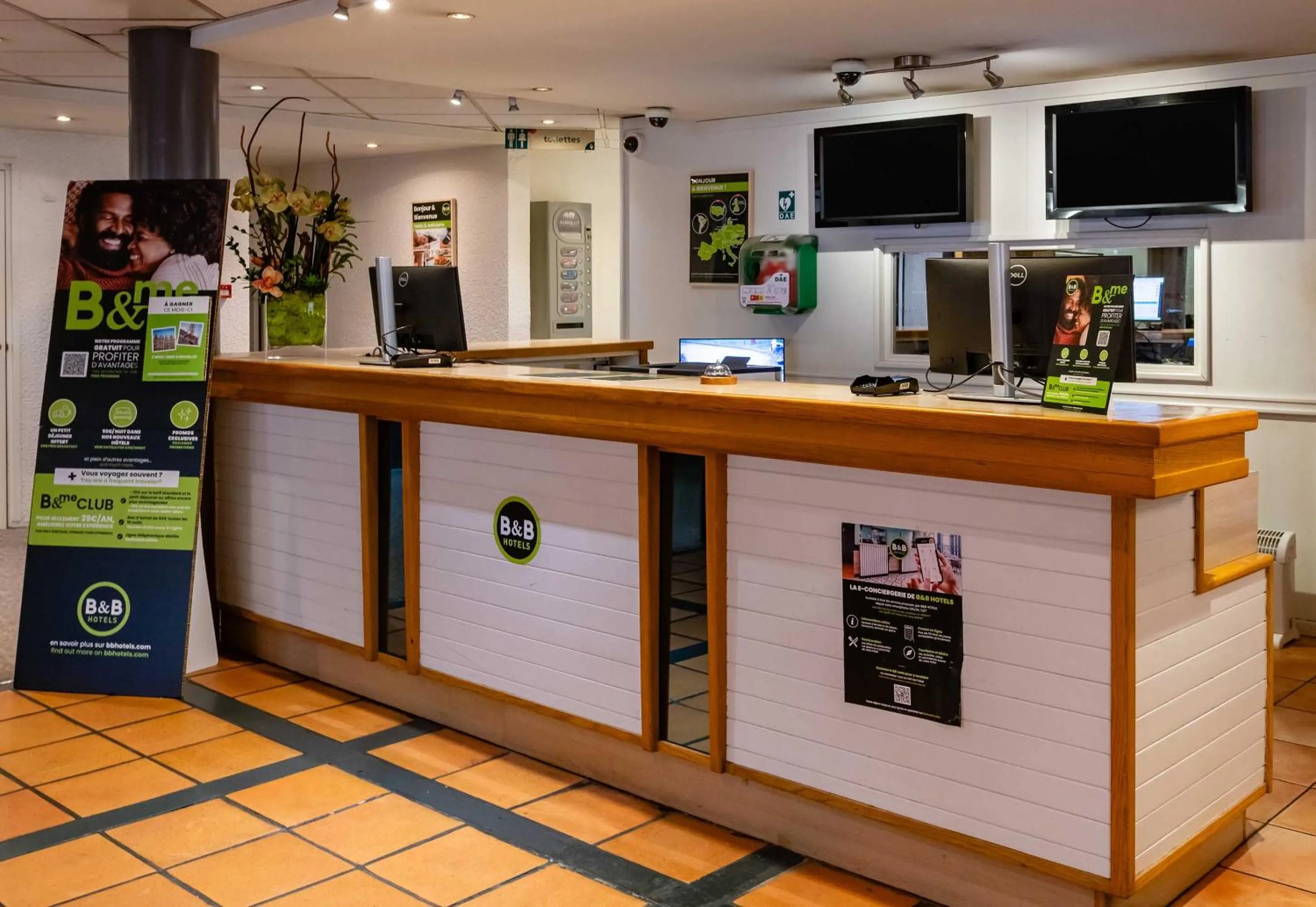 Lobby or reception in B&B HOTEL Grenoble Université 2