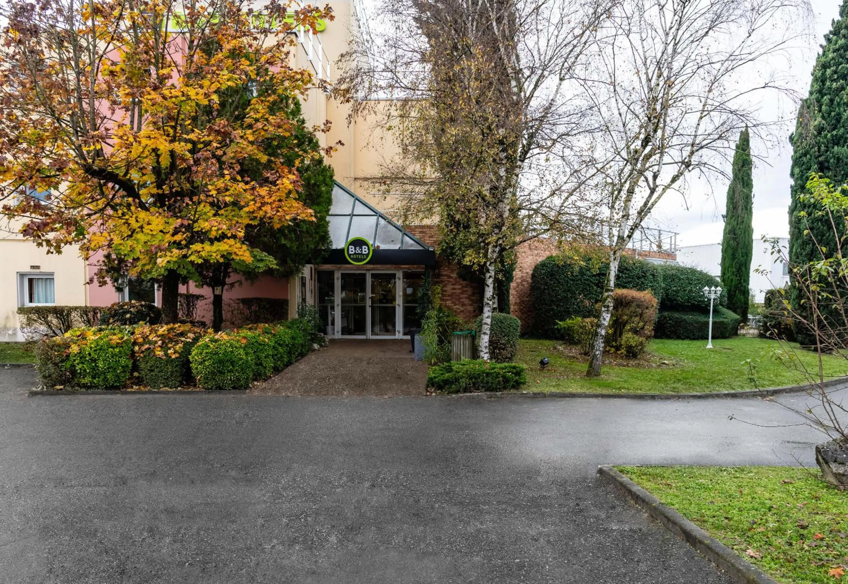 Property building in B&B HOTEL Grenoble Université 2