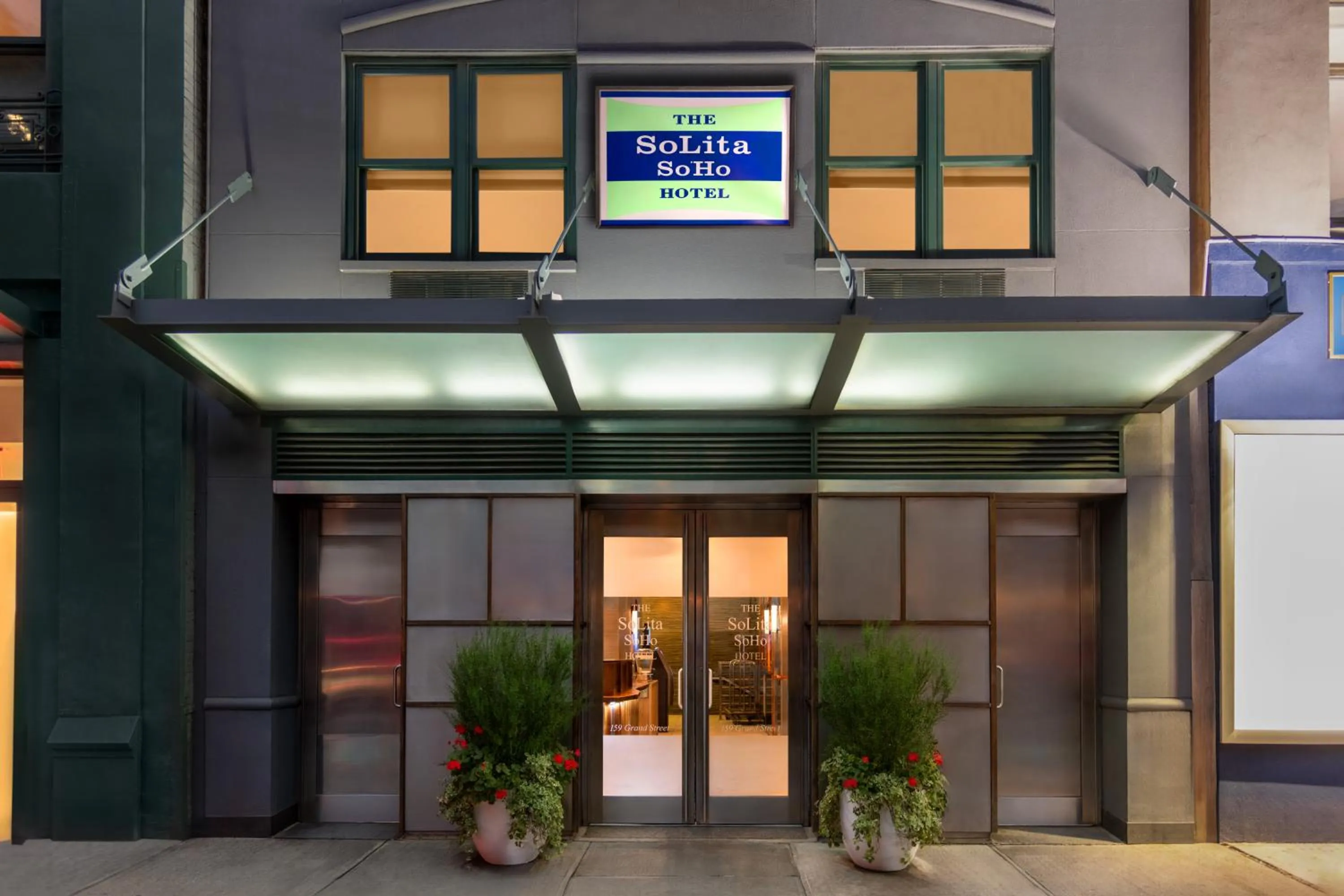 Facade/entrance in Solita Soho Hotel
