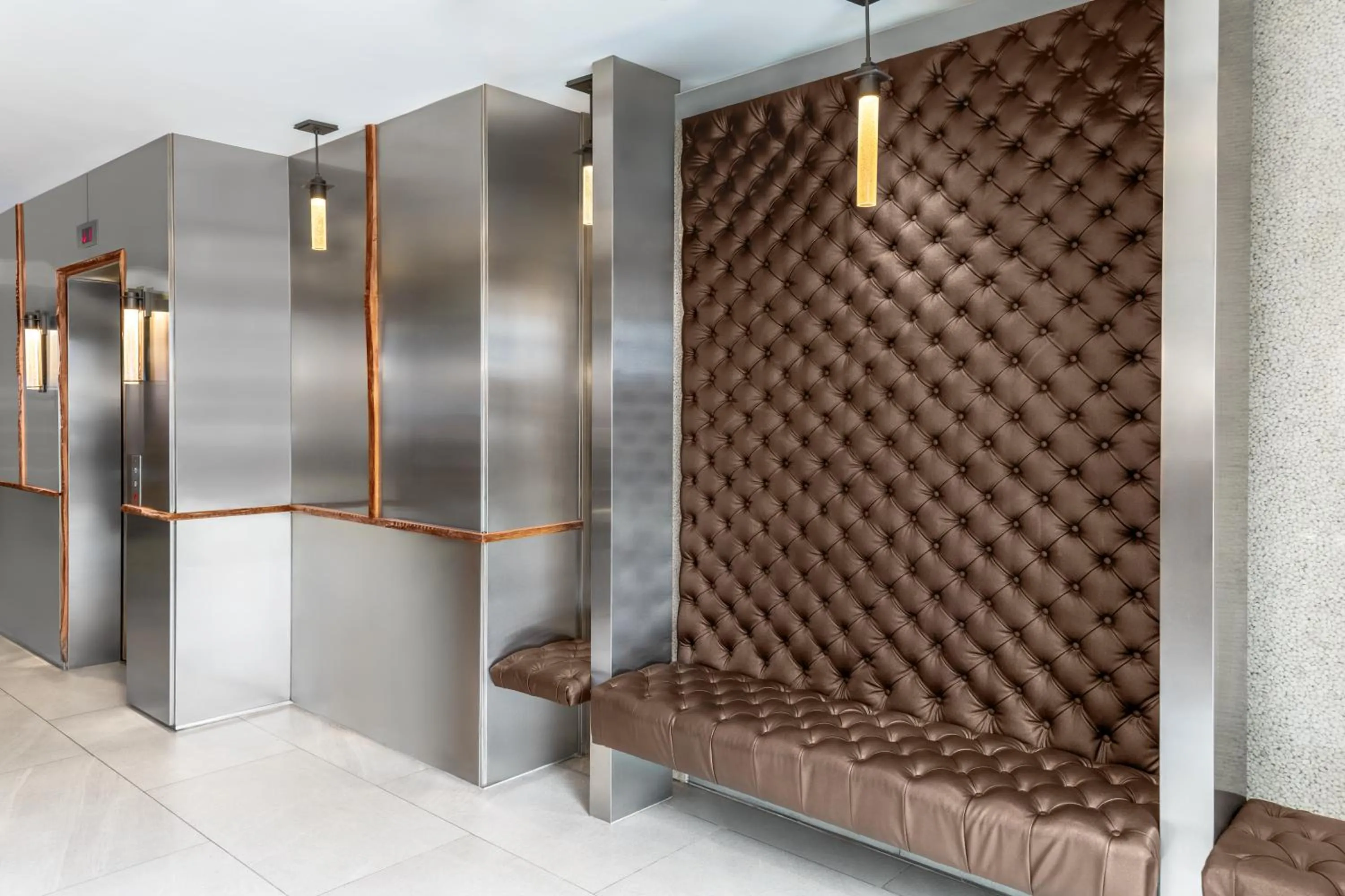 Communal lounge/ TV room in Solita Soho Hotel