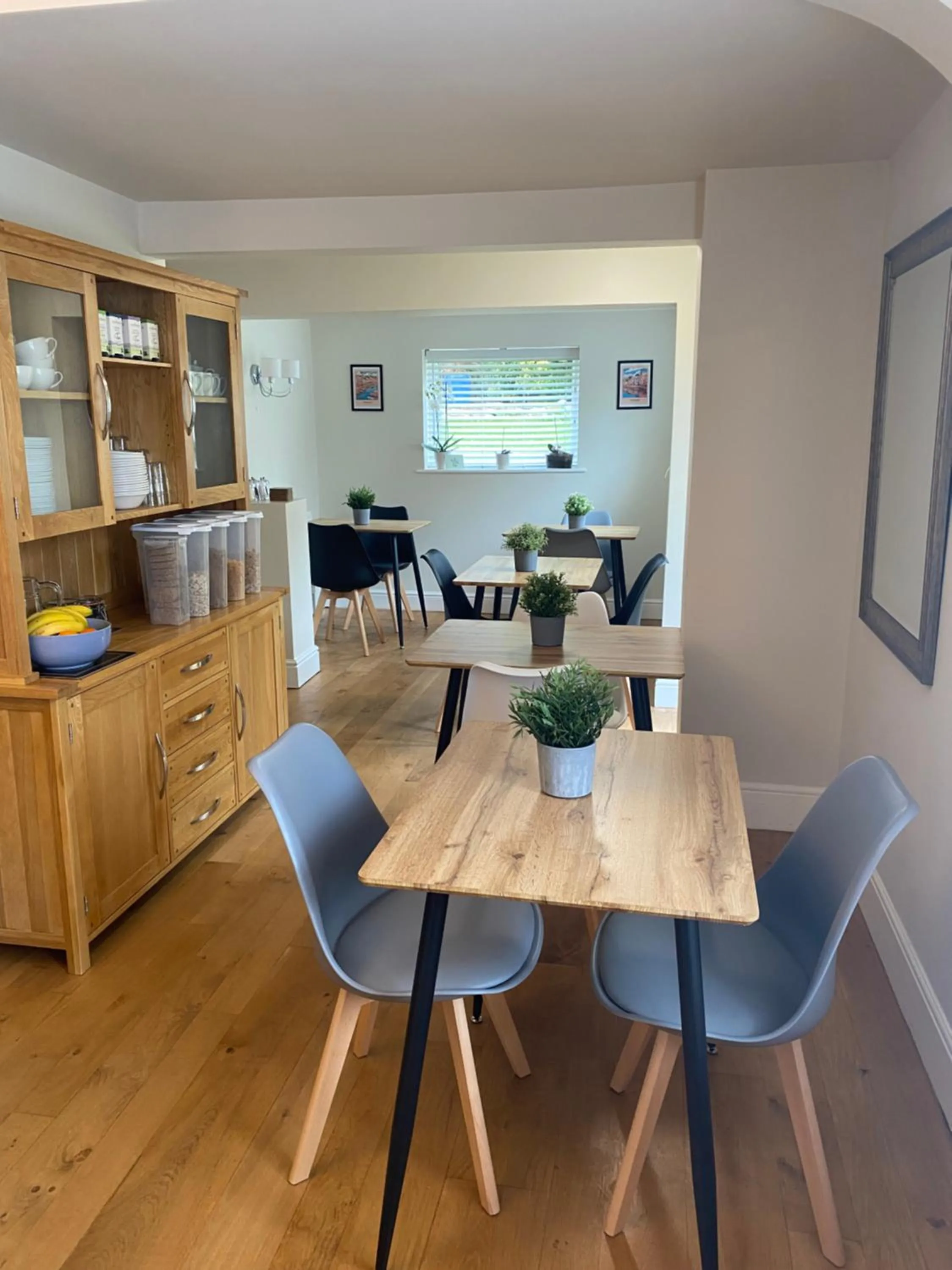 Restaurant/places to eat in Stover Lodge