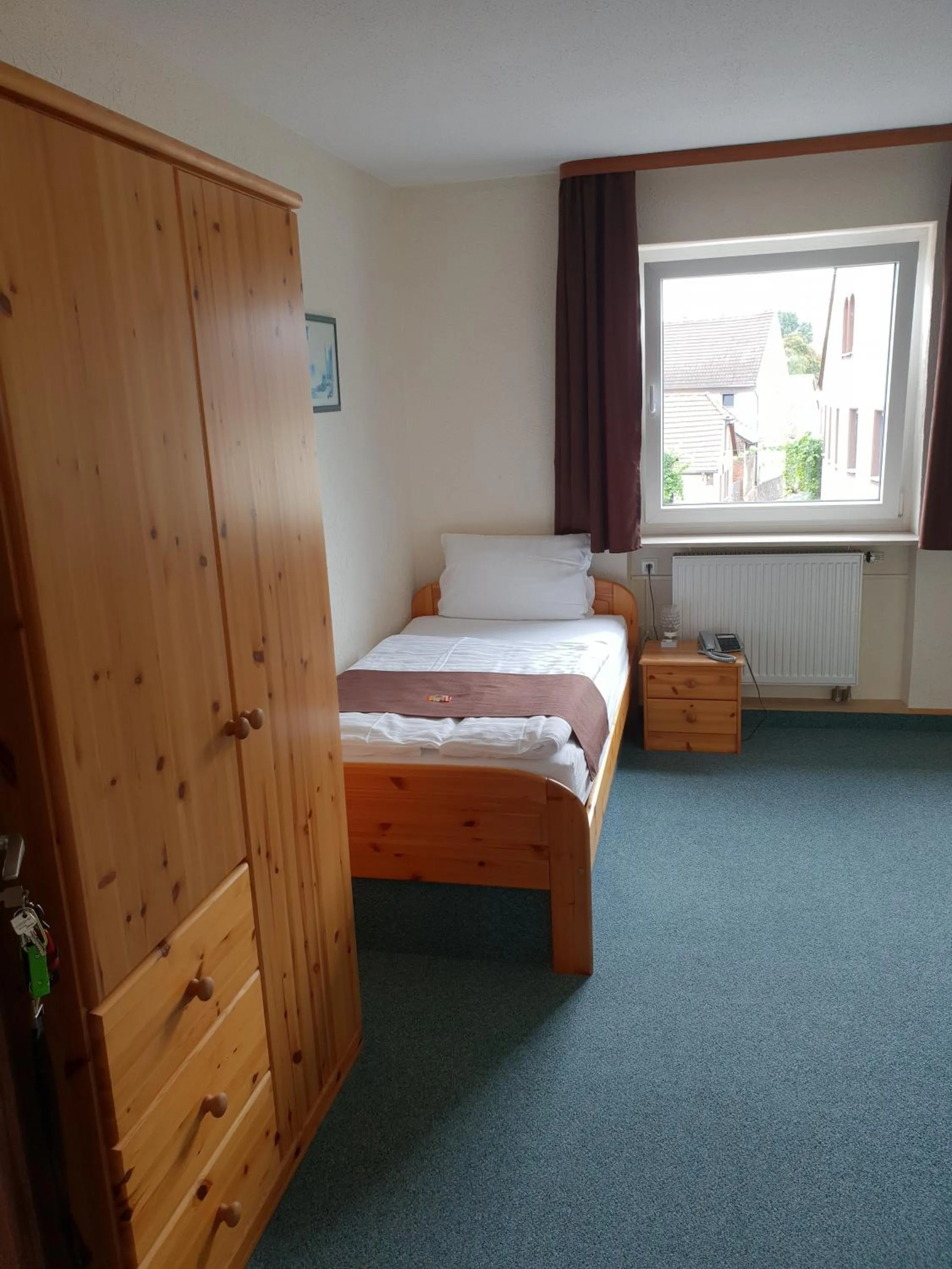 Bed in Hotel Grüner Baum