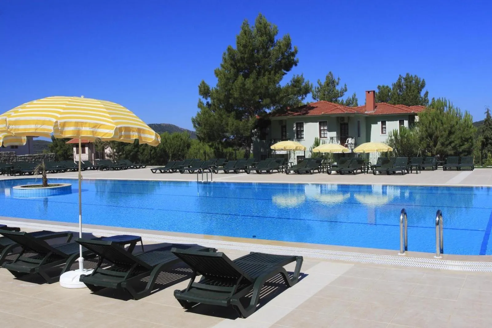 Swimming pool in Hotel Greenland - All Inclusive