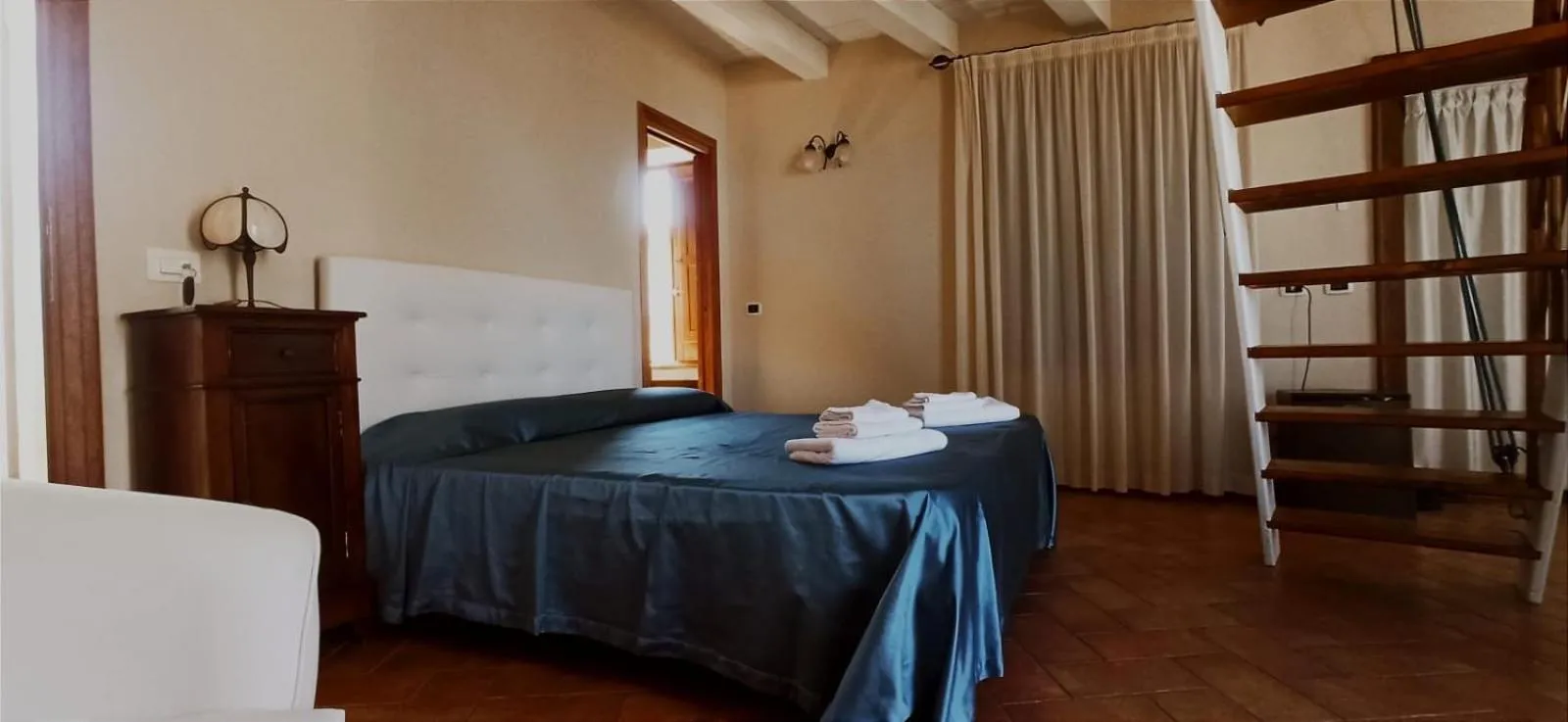 Bed in Donnaciccina Accomodation