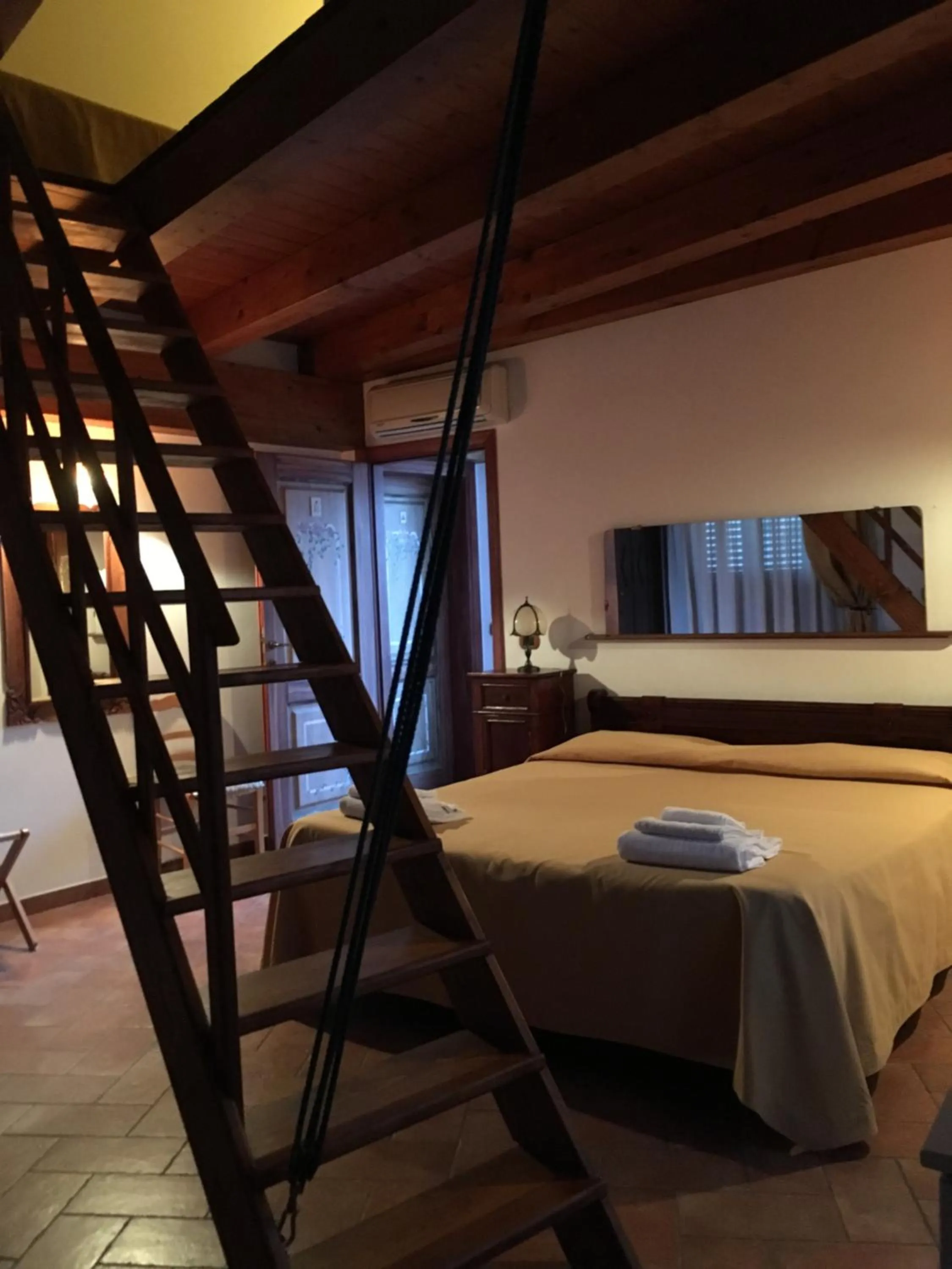 Bed in Donnaciccina Accomodation