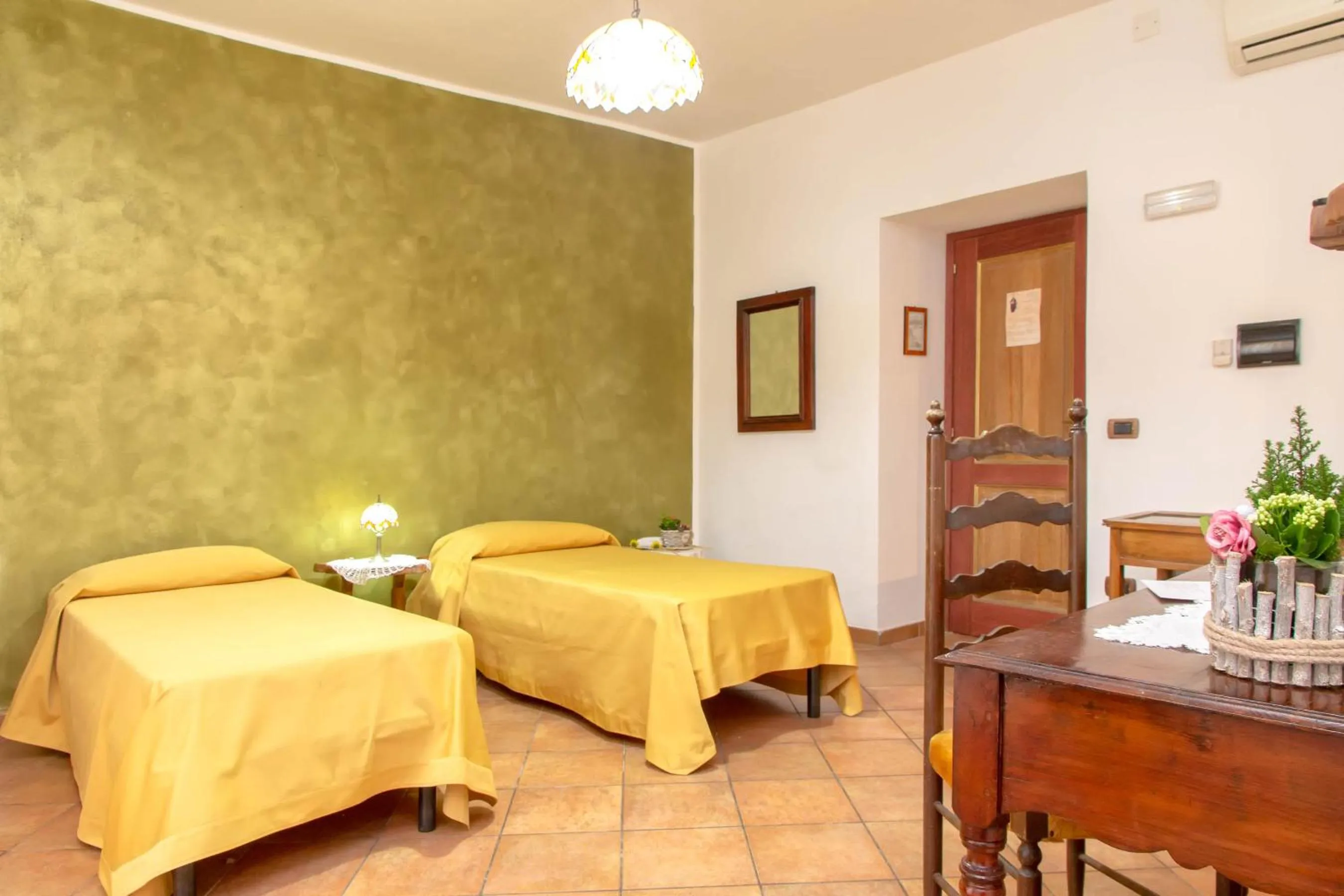 Bed in Donnaciccina Accomodation