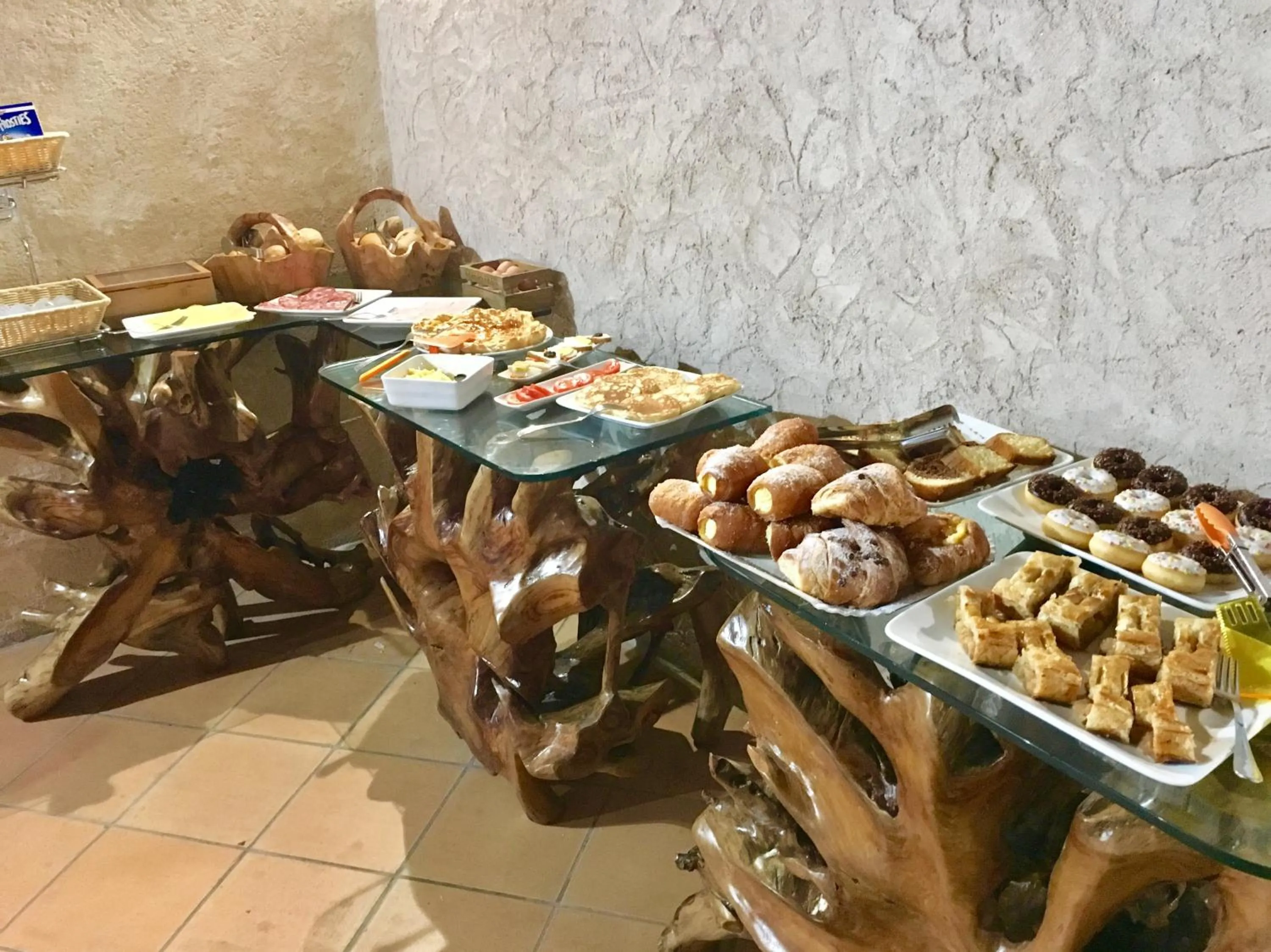 Breakfast in Donnaciccina Accomodation