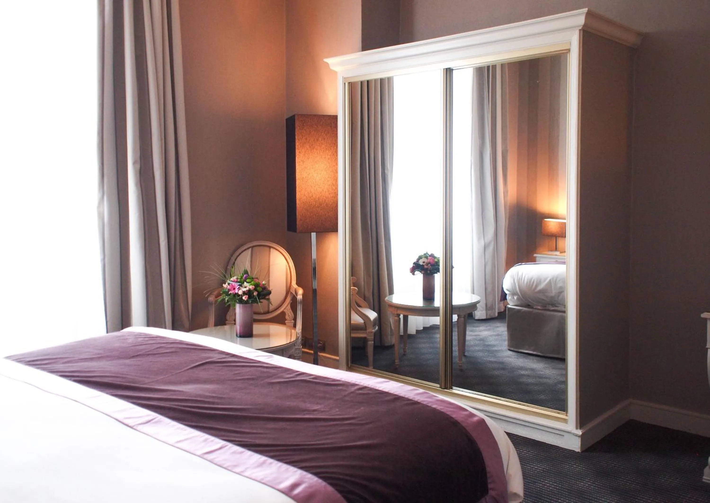 Bedroom, Bed in Hôtel Concordia Le Mans Centre Gare