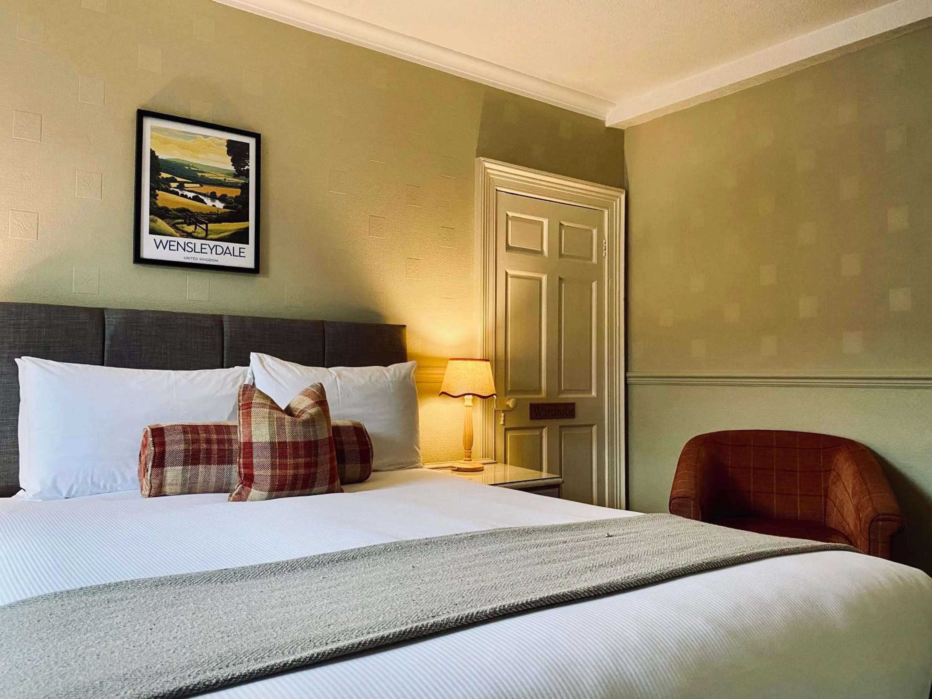 Bedroom, Bed in Middle House - Wensleydale, Yorkshire Dales