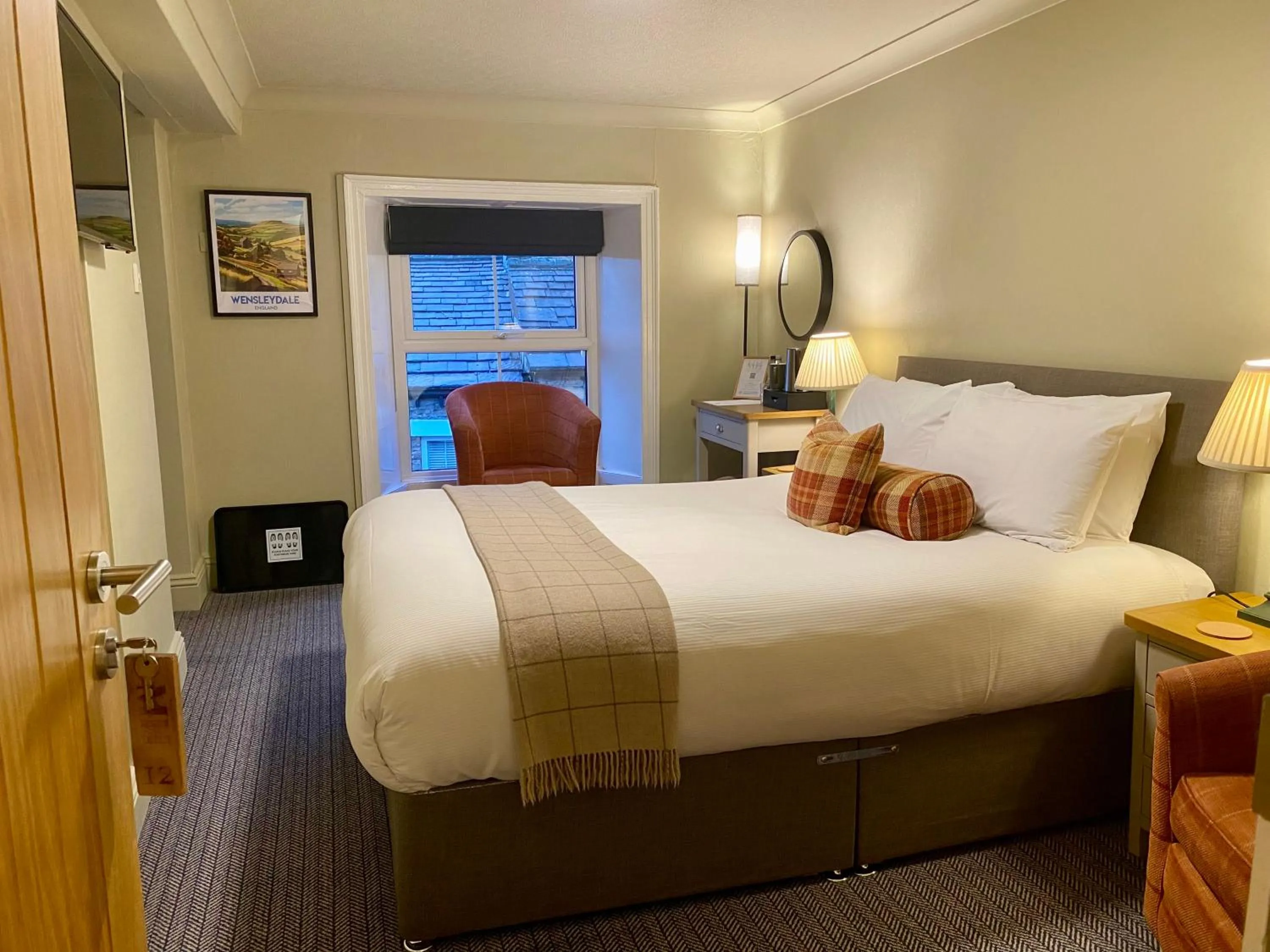 Bedroom, Bed in Middle House - Wensleydale, Yorkshire Dales