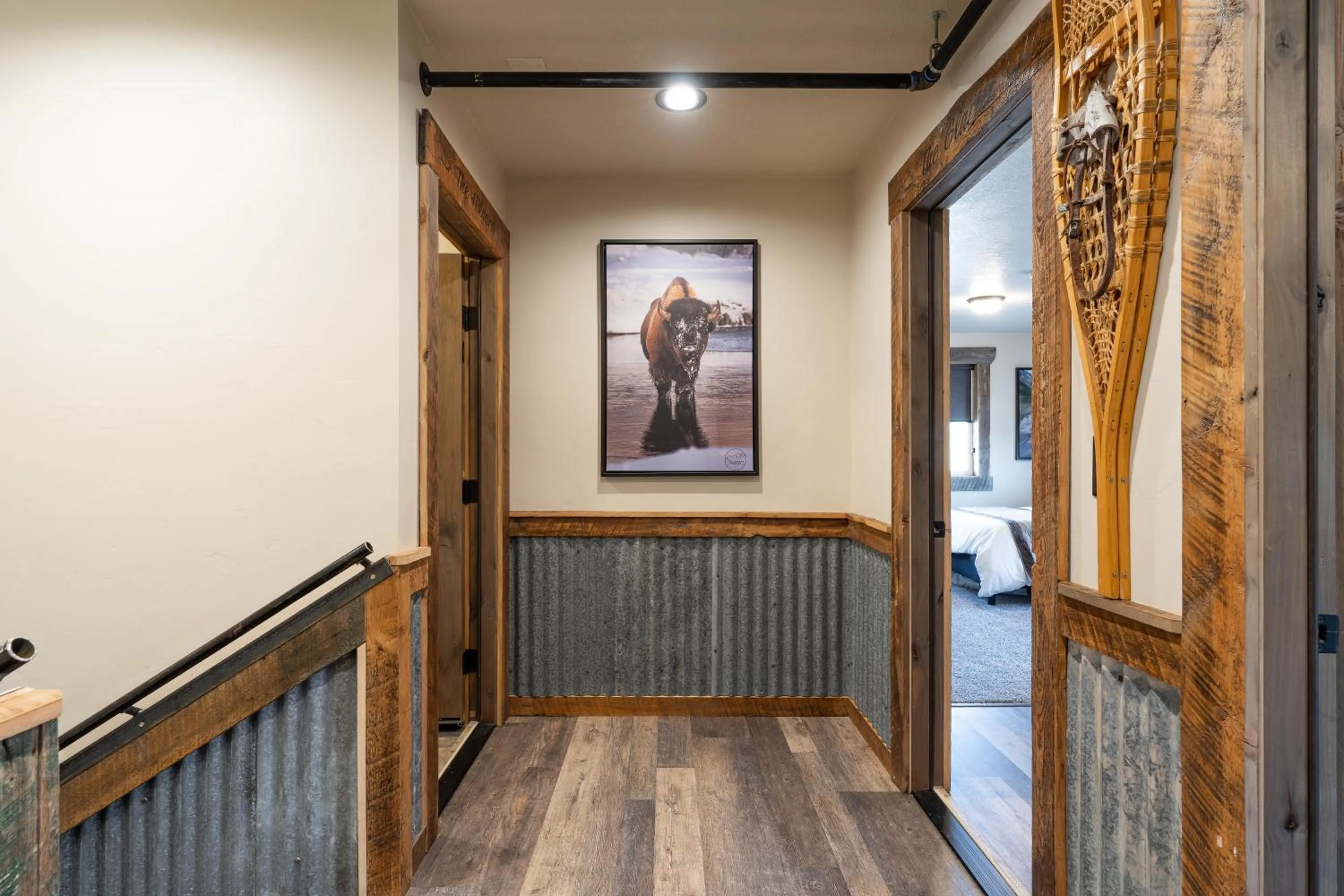 Facade/entrance in The Adventure Inn Yellowstone