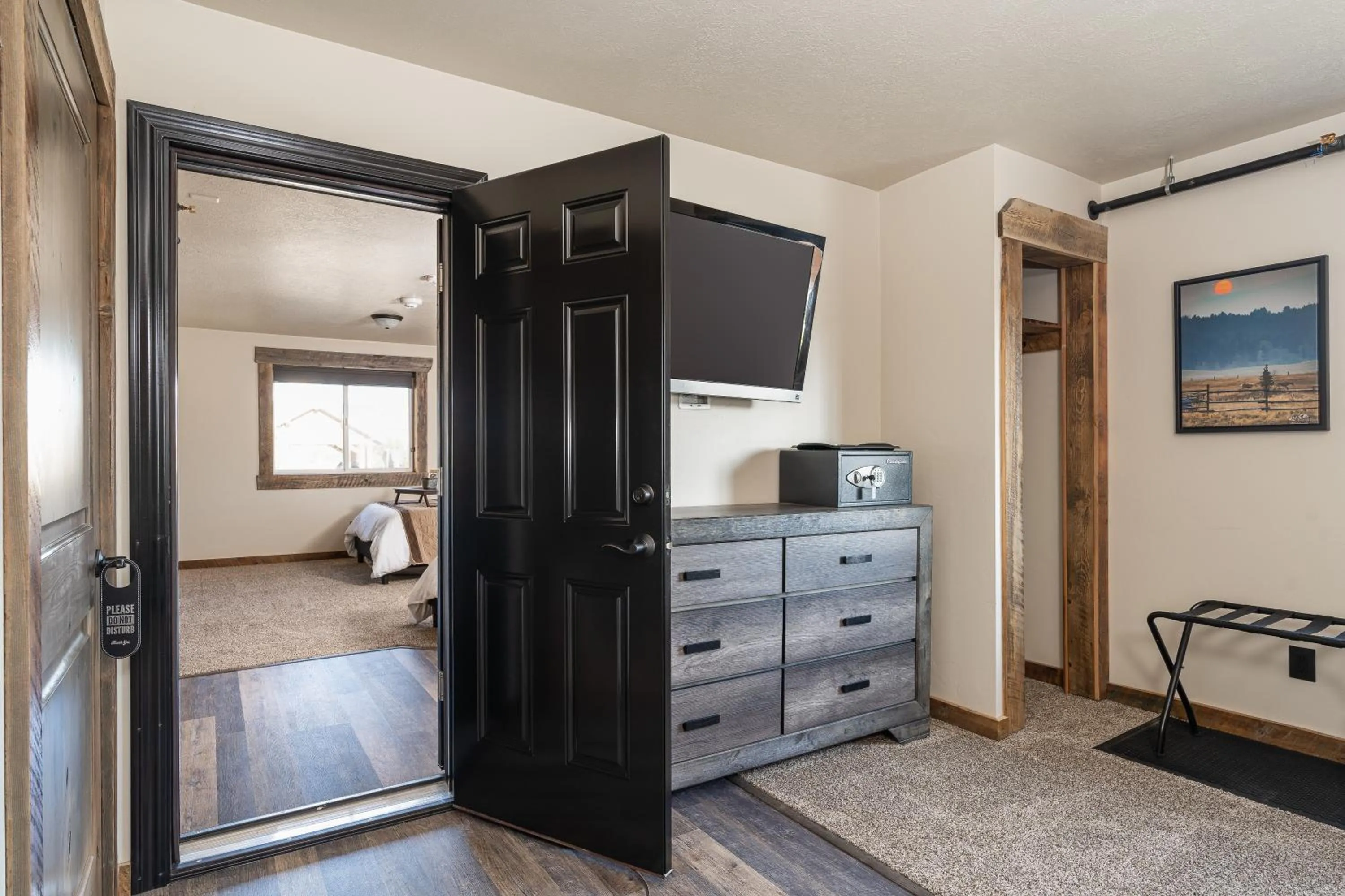 TV and multimedia in The Adventure Inn Yellowstone