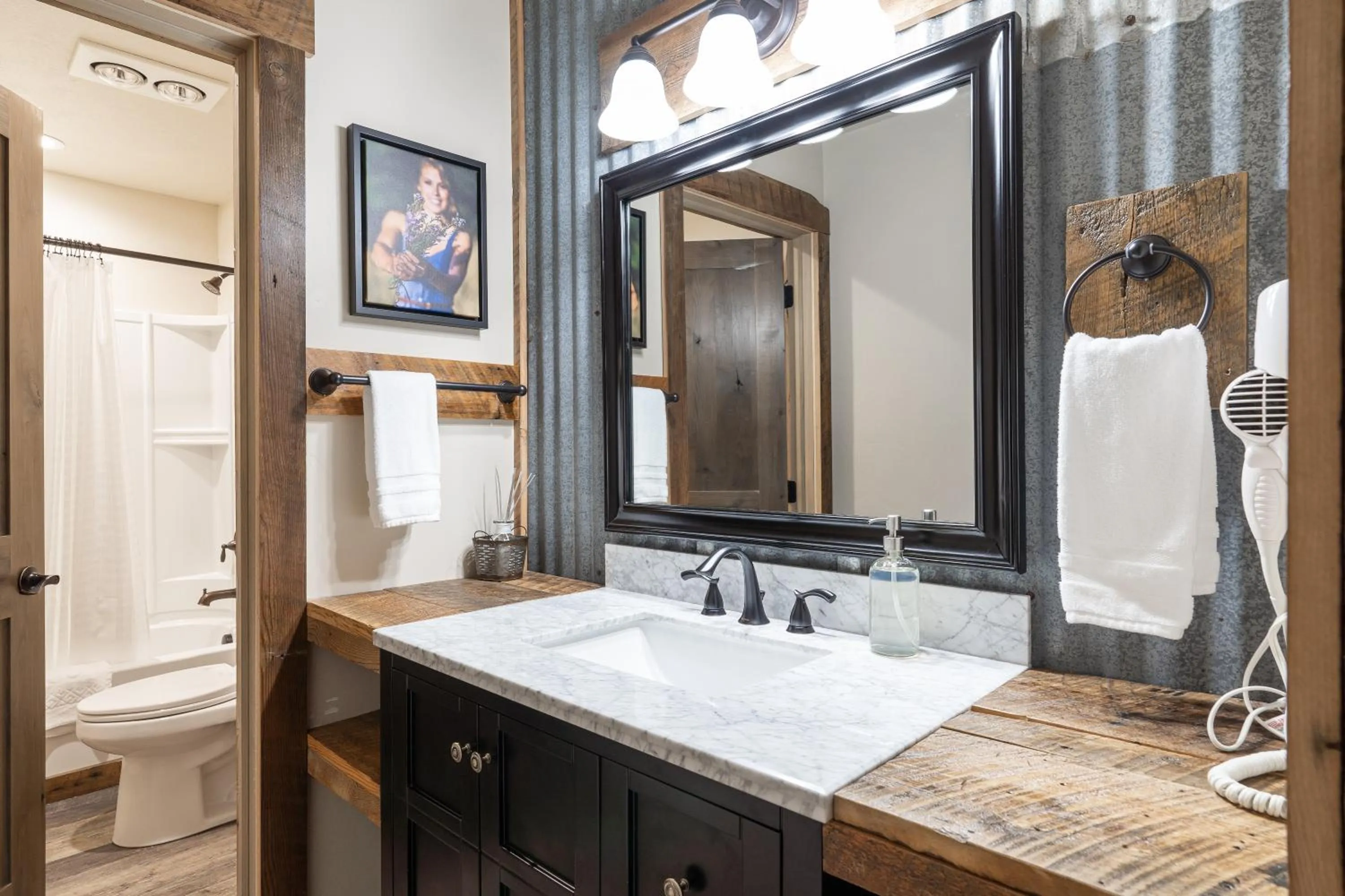 Bathroom in The Adventure Inn Yellowstone
